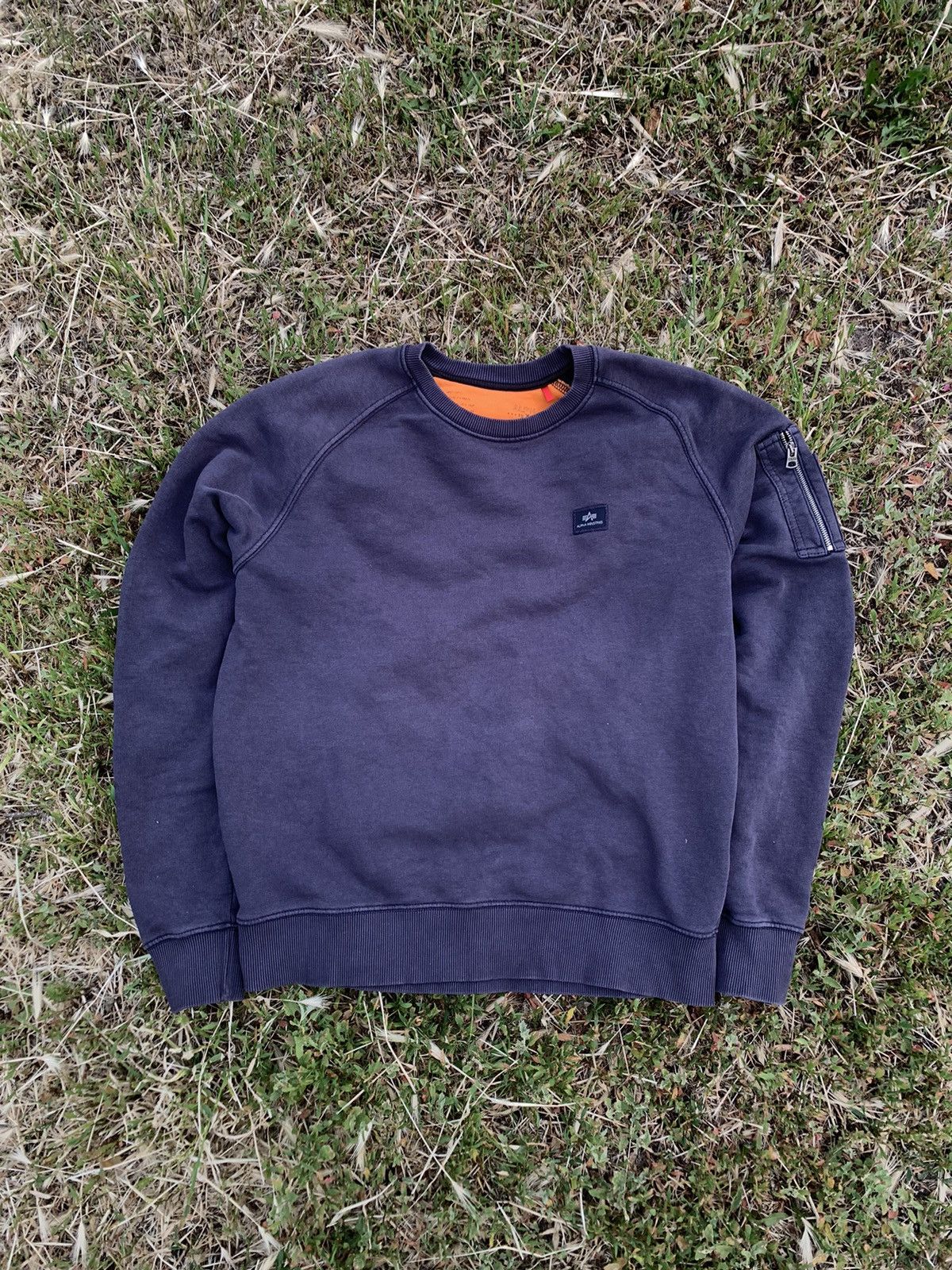 Alpha Industries × Vintage Vintage Y2K Alpha Industries sun faded sweatshirt size S Size US S / EU 44-46 / 1 - 1 Thumbnail