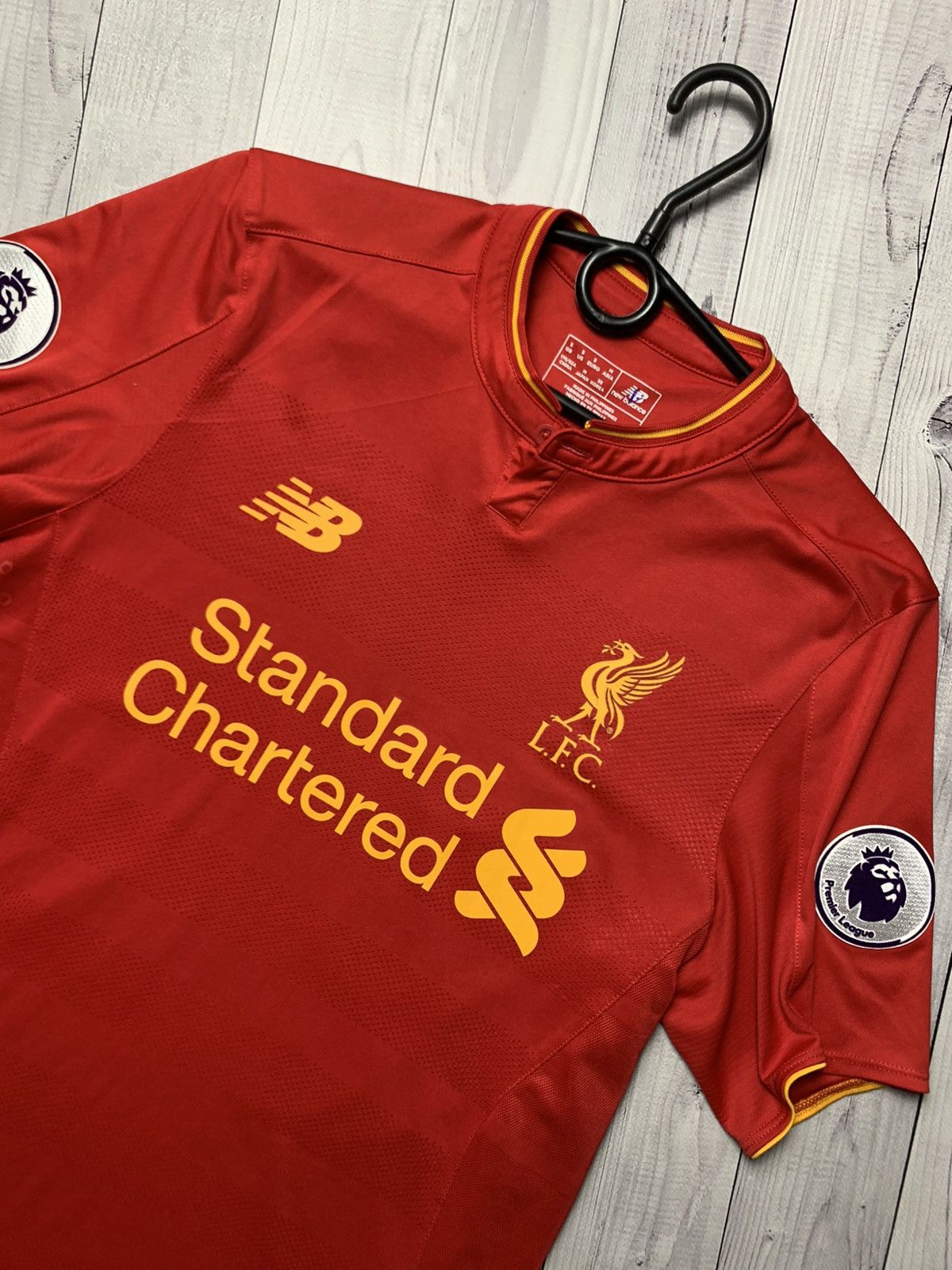 Vintage Vintage soccer jersey Liverpool 10 Coutinho Size US S / EU 44-46 / 1 - 3 Thumbnail