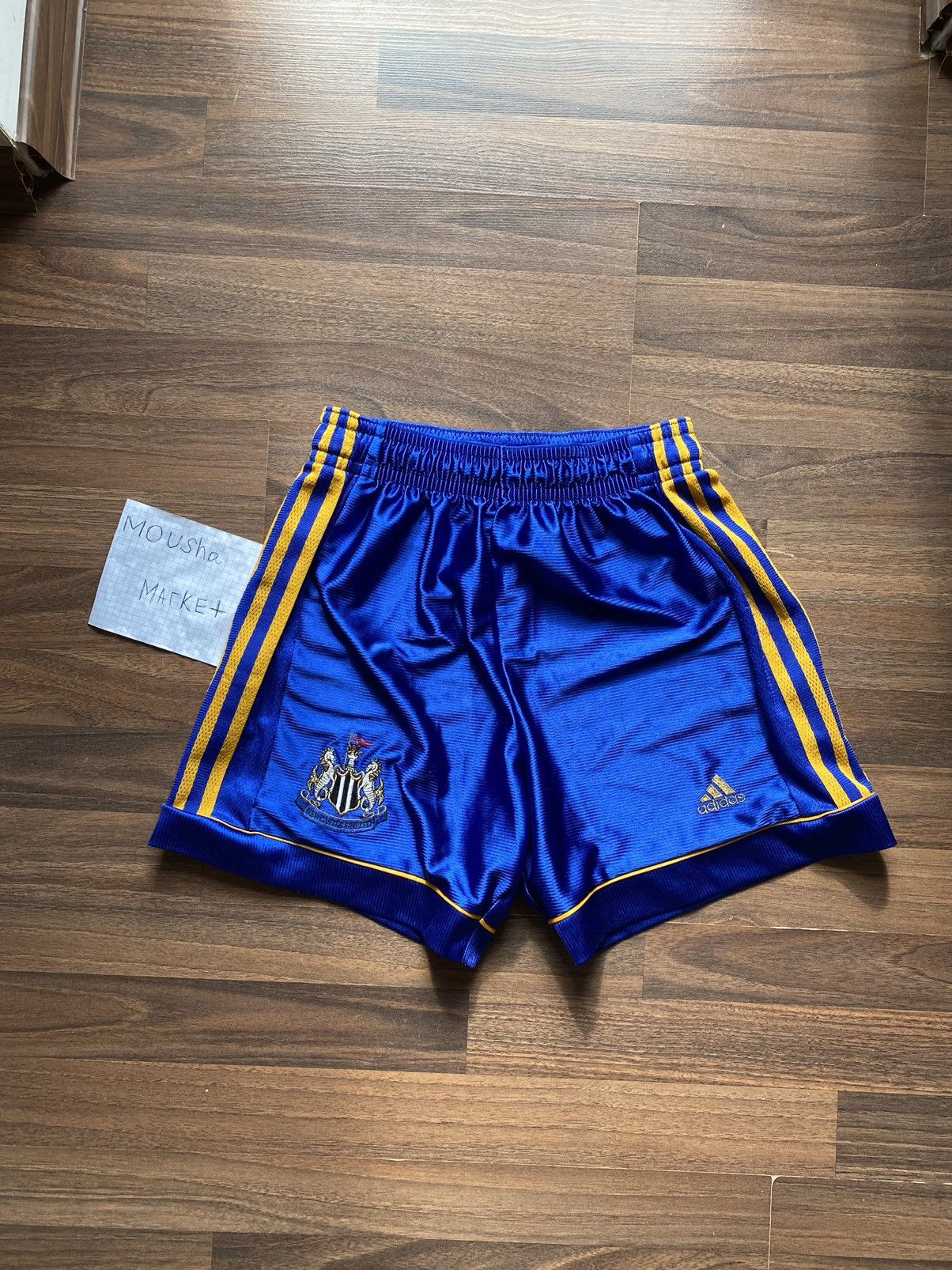 Newcastle United Away Football shorts1998/99 Adults\Small