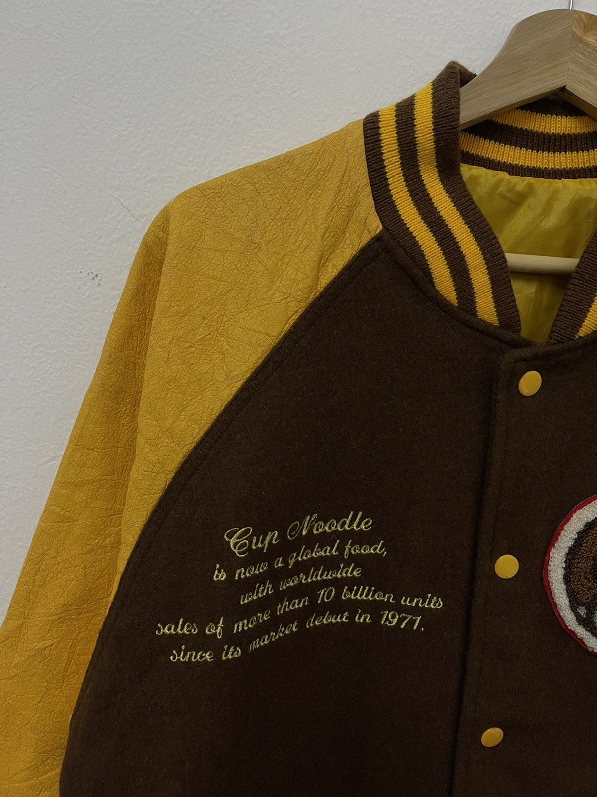 Vintage Japanese Brand Big Logo Graphic Varsity Jacket Size US XL / EU 56 / 4 - 5 Thumbnail