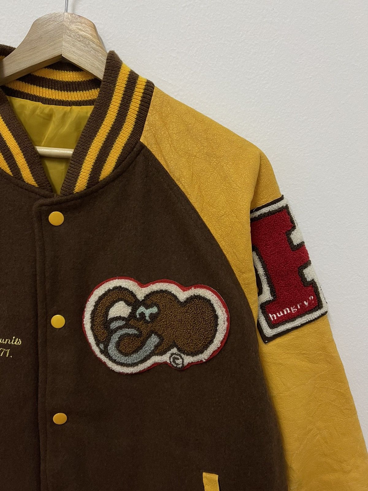 Vintage Japanese Brand Big Logo Graphic Varsity Jacket Size US XL / EU 56 / 4 - 4 Thumbnail