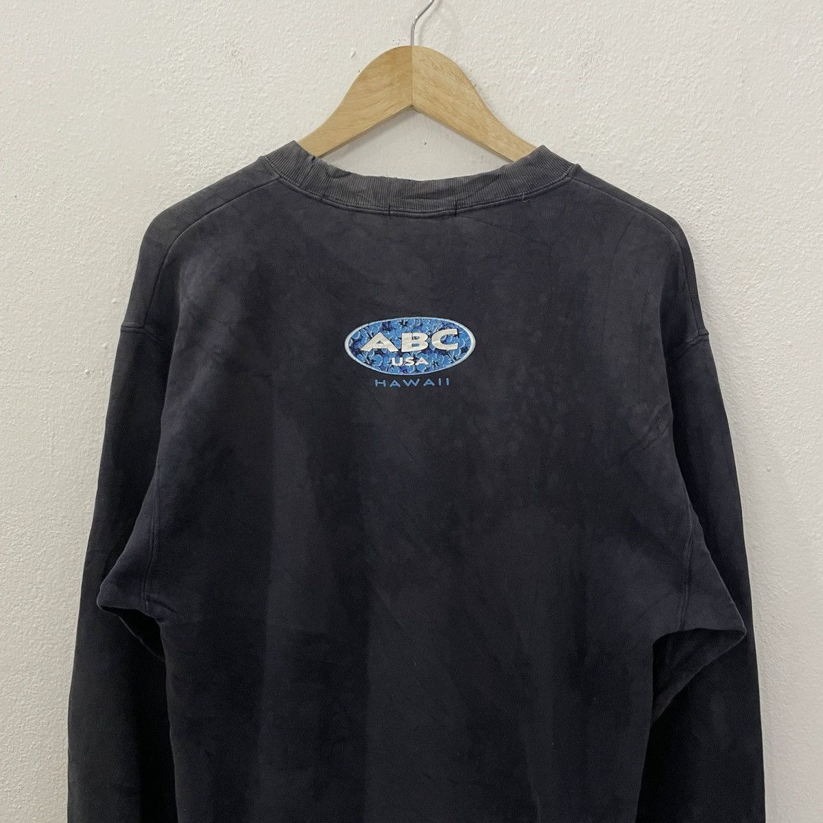 Vintage Vintage 90s ABC Sportwear Hawaii Distressed Sweatshirt Size US S / EU 44-46 / 1 - 10 Thumbnail
