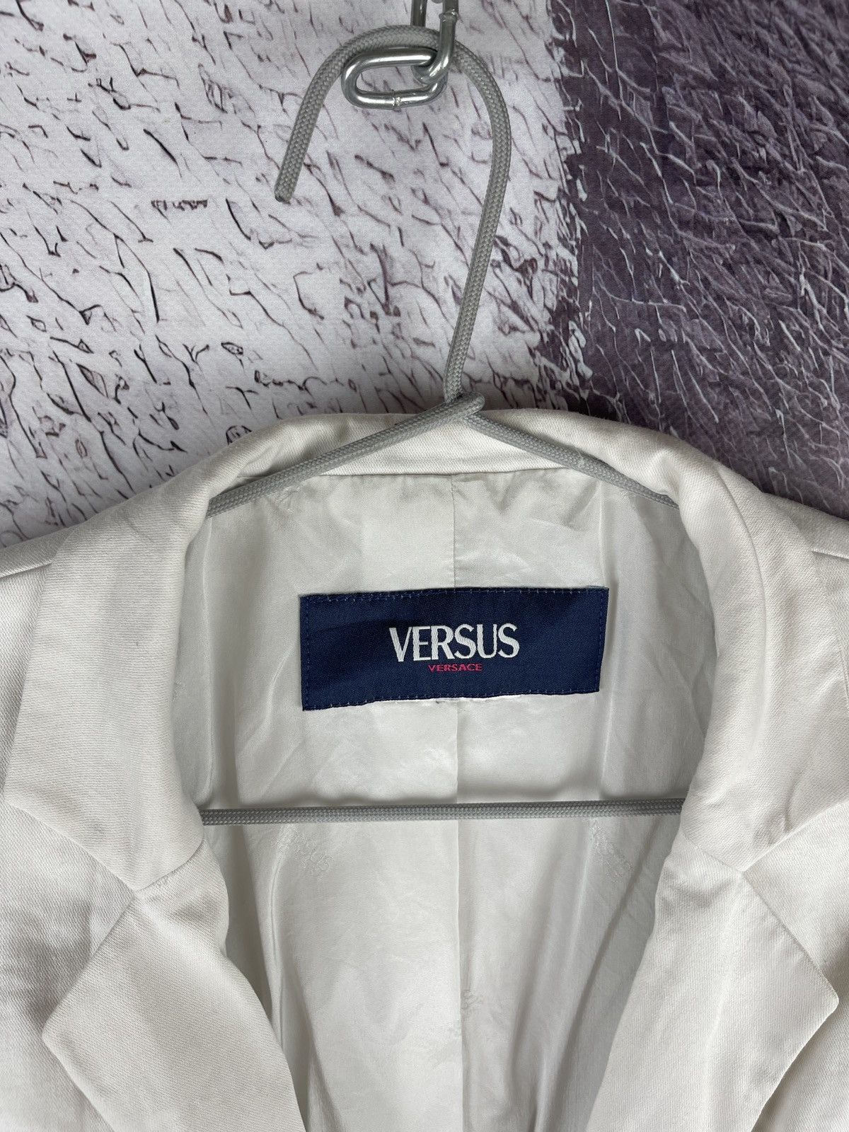 Versus Versace Versus Versace white button blazer jacket buckle back Size XS / US 0-2 / IT 36-38 - 8 Thumbnail