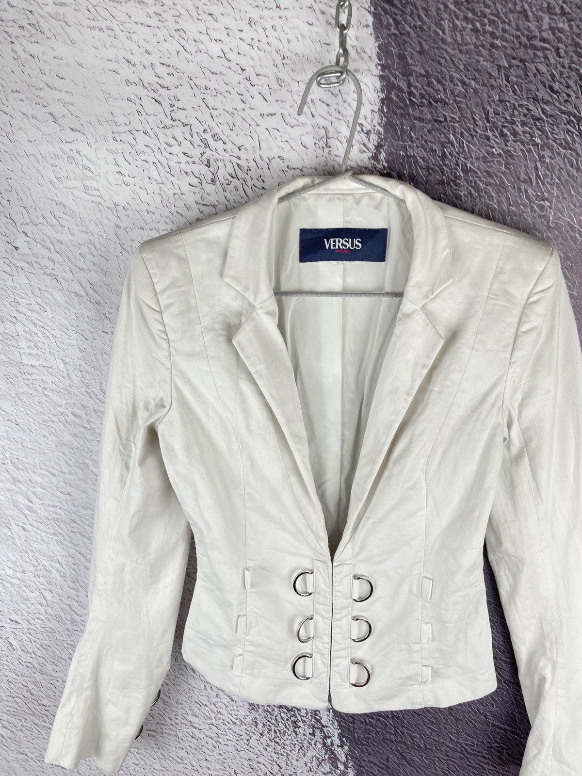 Versus Versace Versus Versace white button blazer jacket buckle back Size XS / US 0-2 / IT 36-38 - 2 Thumbnail