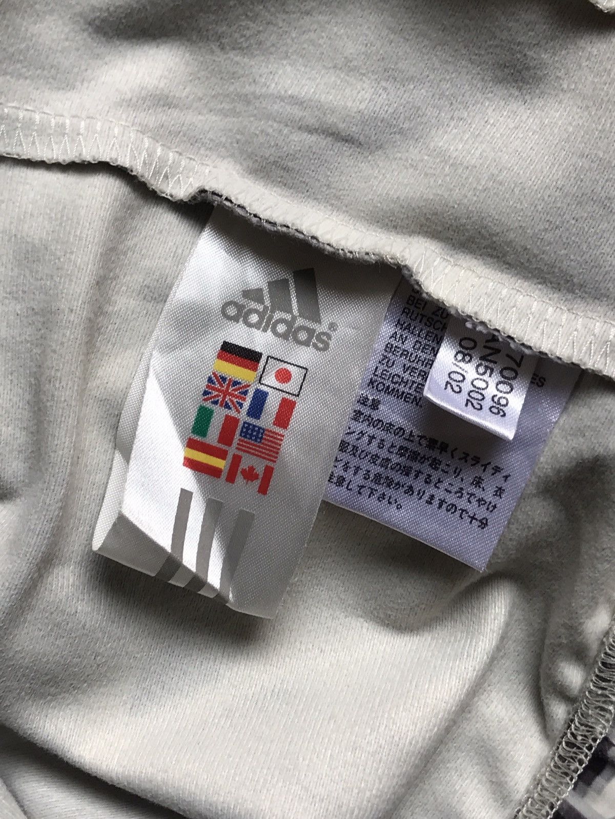 Adidas × Vintage 🔥Adidas Vintage Fullprint track top🔥 Size US L / EU 52-54 / 3 - 2 Thumbnail
