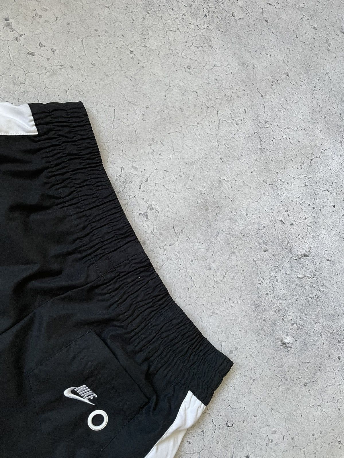 Nike × Vintage Nike Nylon Vintage Shorts Y2K Size US 30 / EU 46 - 4 Thumbnail