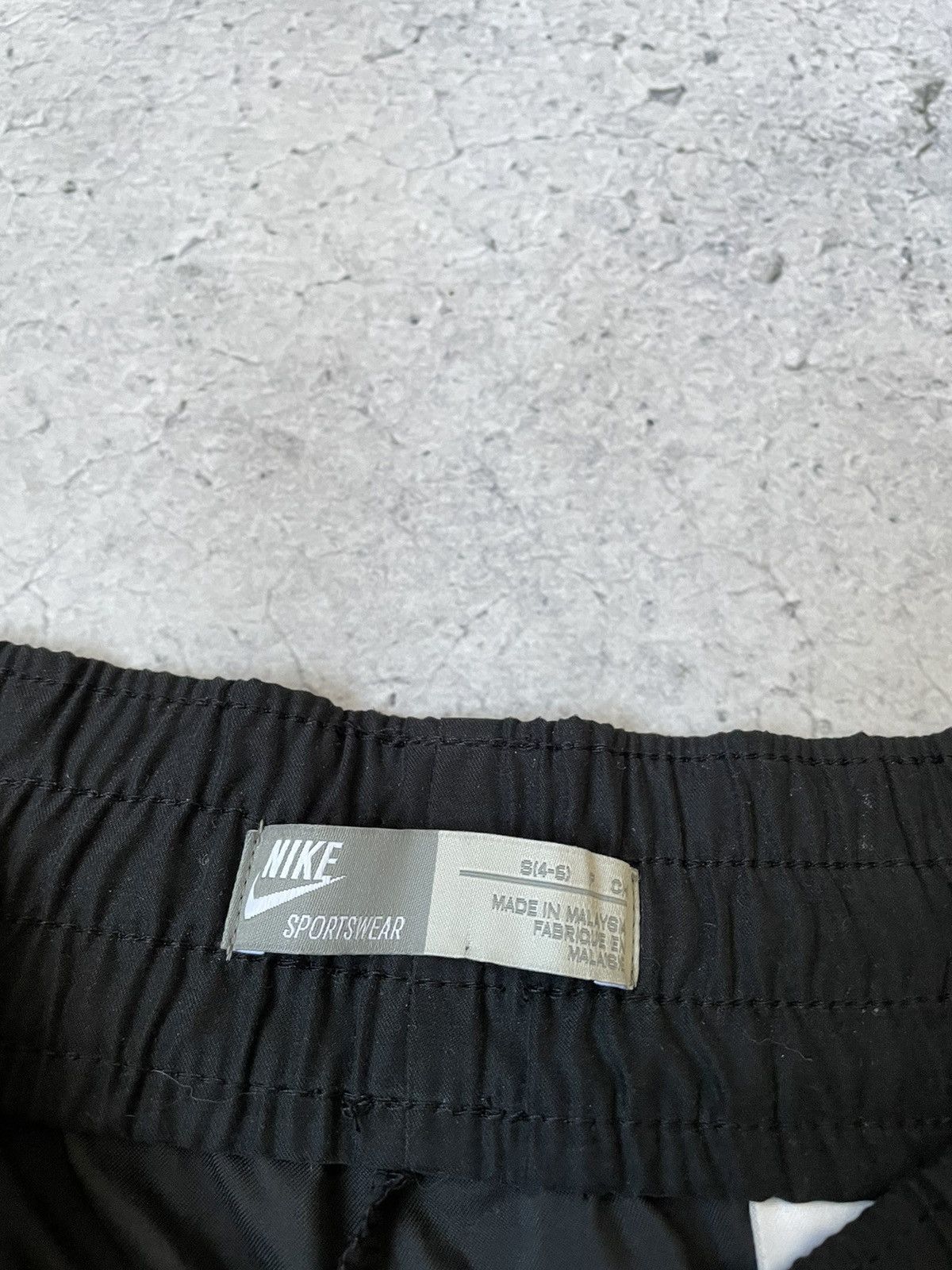 Nike × Vintage Nike Nylon Vintage Shorts Y2K Size US 30 / EU 46 - 5 Thumbnail
