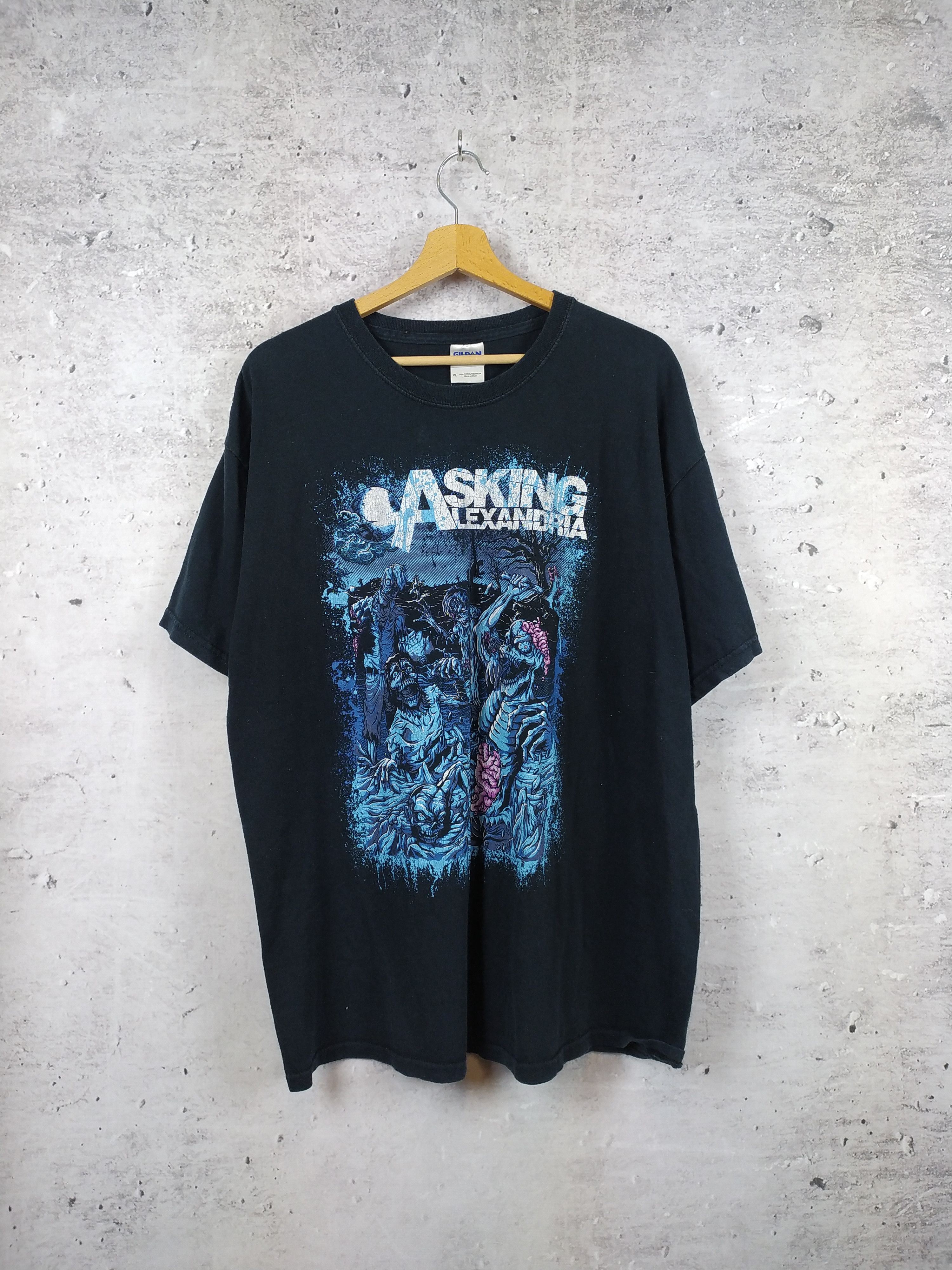 Vintage Asking Alexandria metal band t-shirt (B-041) | Grailed