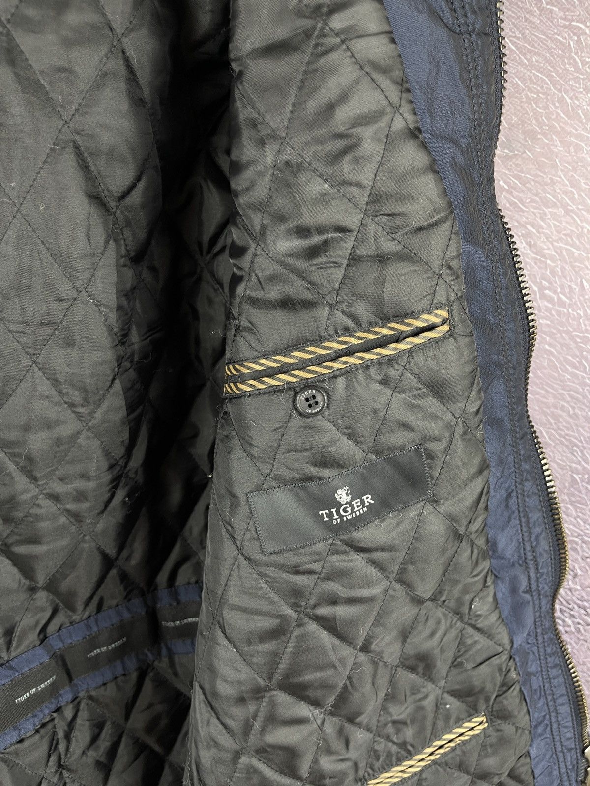 Tiger of Sweden Tiger of Sweden tron ql nylon shimmer parka style jacket Size US M / EU 48-50 / 2 - 15 Thumbnail