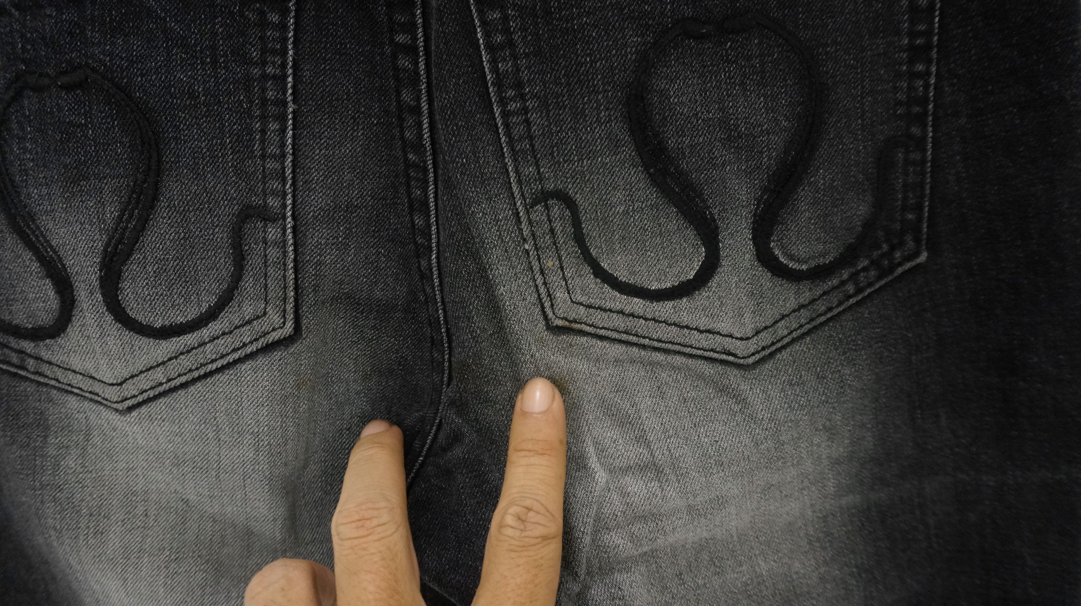 CIVARIZE × Japanese Brand VTG FLARE🔥 CIVARIZE Japan Distressed Tribal Claw Mark Jeans Size US 29 - 8 Thumbnail