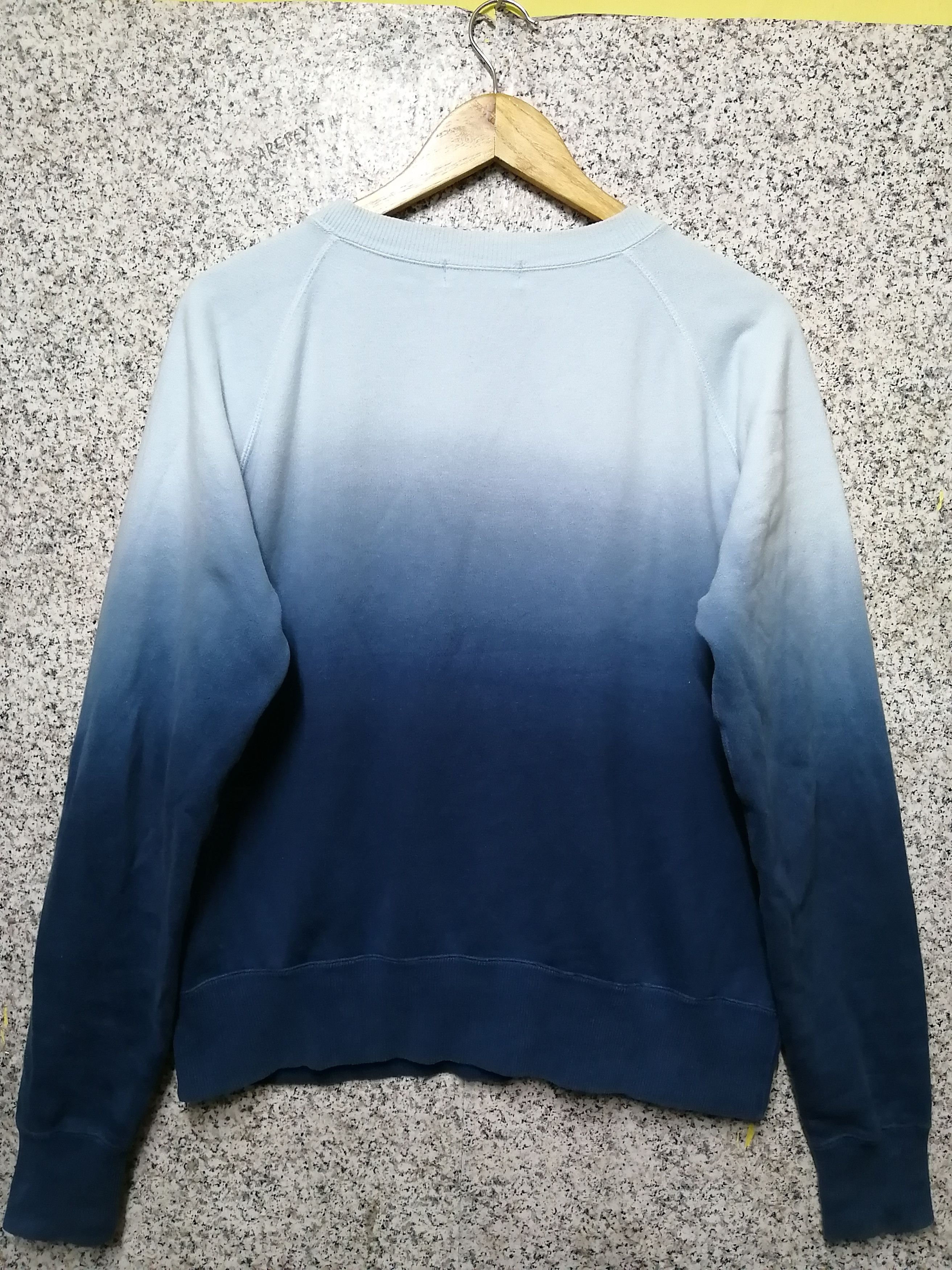 Bape × Vintage GRADIENT COLLEGE CREWNECK Size US L / EU 52-54 / 3 - 2 Thumbnail
