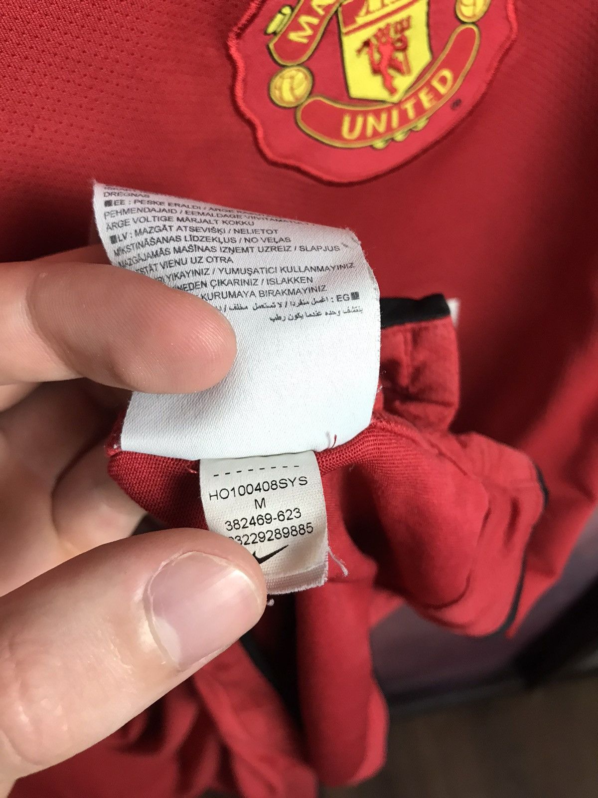 Vintage Manchester United aon soccer jersey Size US M / EU 48-50 / 2 - 6 Thumbnail