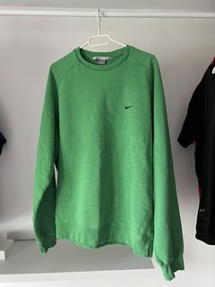 vintage forest green nike crewneck sweatshirt 90's fashion