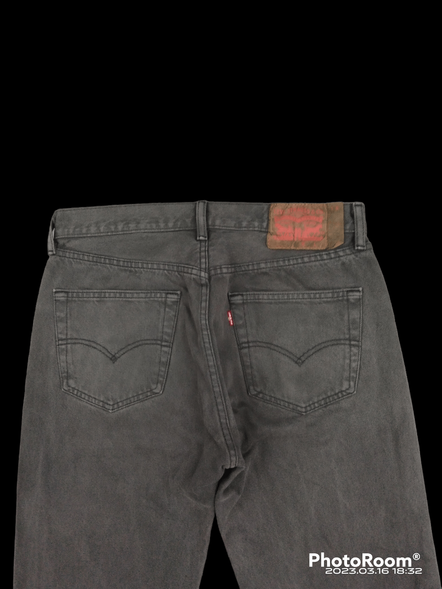 Levi's Vintage Clothing VINTAGE 2000s LEVIS 501 BLACK FADED DENIM PANTS Size US 30 / EU 46 - 4 Thumbnail