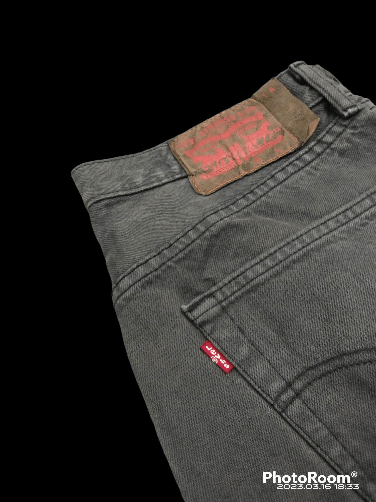 Levi's Vintage Clothing VINTAGE 2000s LEVIS 501 BLACK FADED DENIM PANTS Size US 30 / EU 46 - 5 Thumbnail