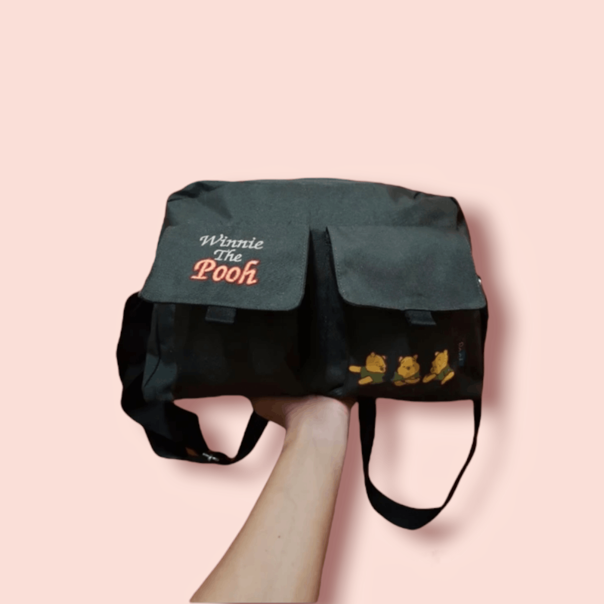 Cartoon Network × Disney × Vintage DISNEY X WINNIE THE POOH CROSSBODY SLING BAG Size ONE SIZE - 2 Thumbnail