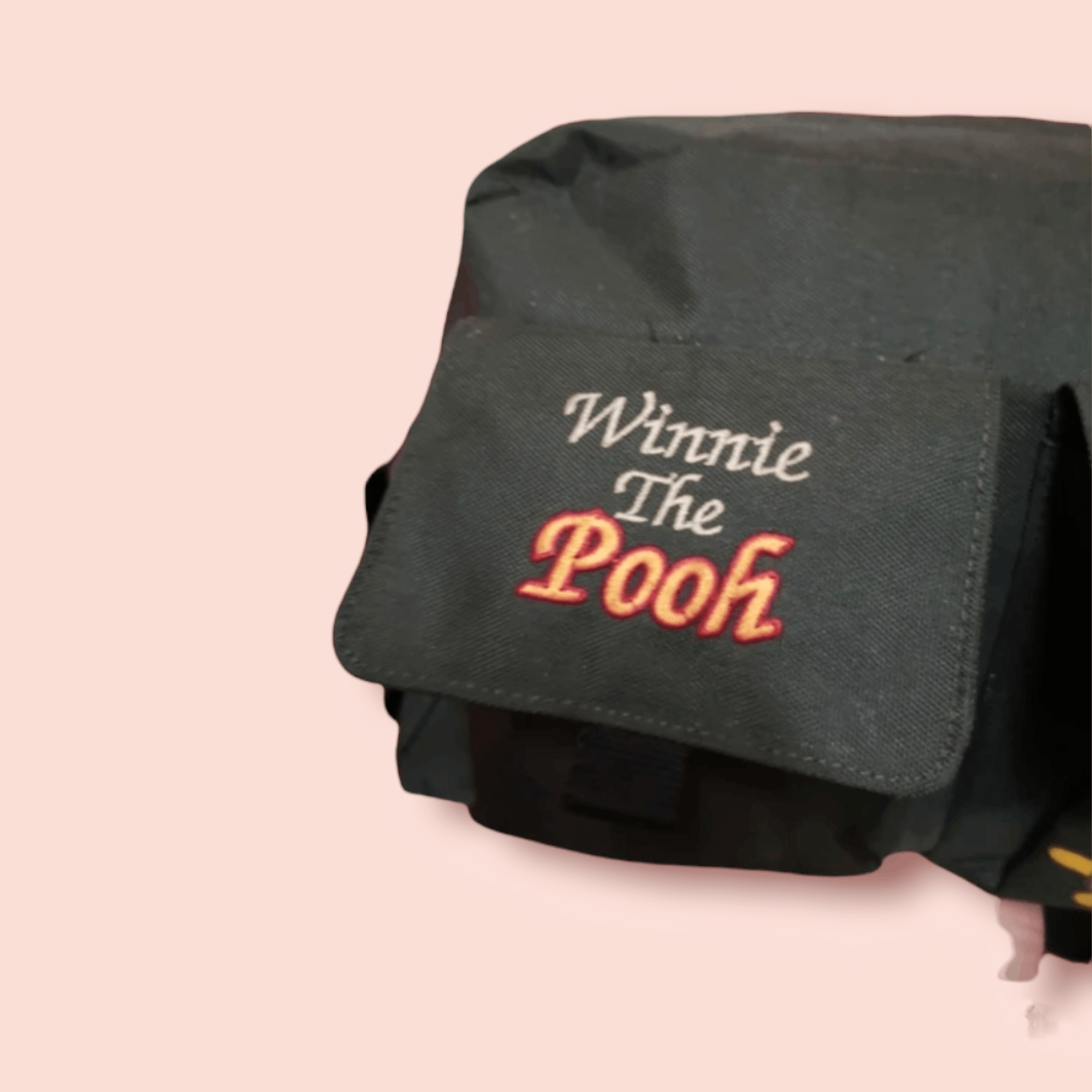 Cartoon Network × Disney × Vintage DISNEY X WINNIE THE POOH CROSSBODY SLING BAG Size ONE SIZE - 4 Thumbnail