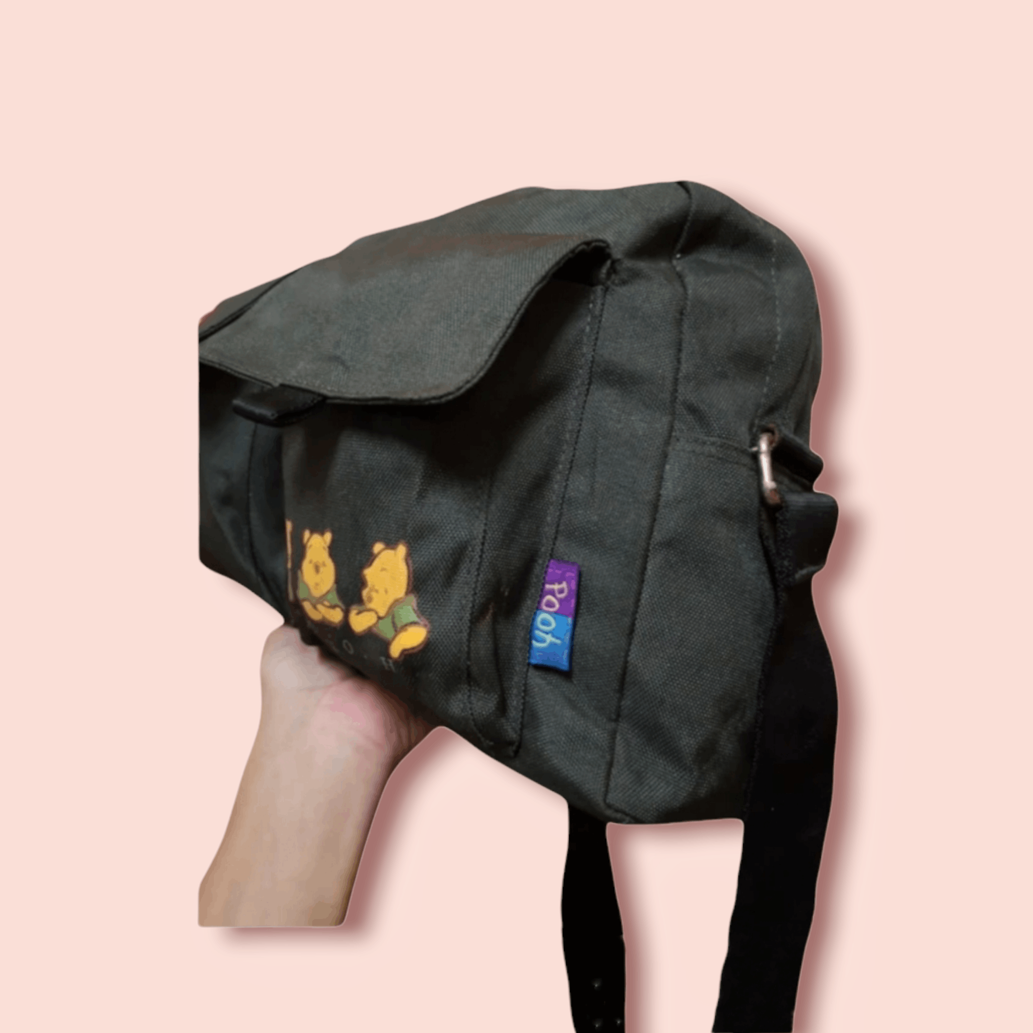 Cartoon Network × Disney × Vintage DISNEY X WINNIE THE POOH CROSSBODY SLING BAG Size ONE SIZE - 3 Thumbnail