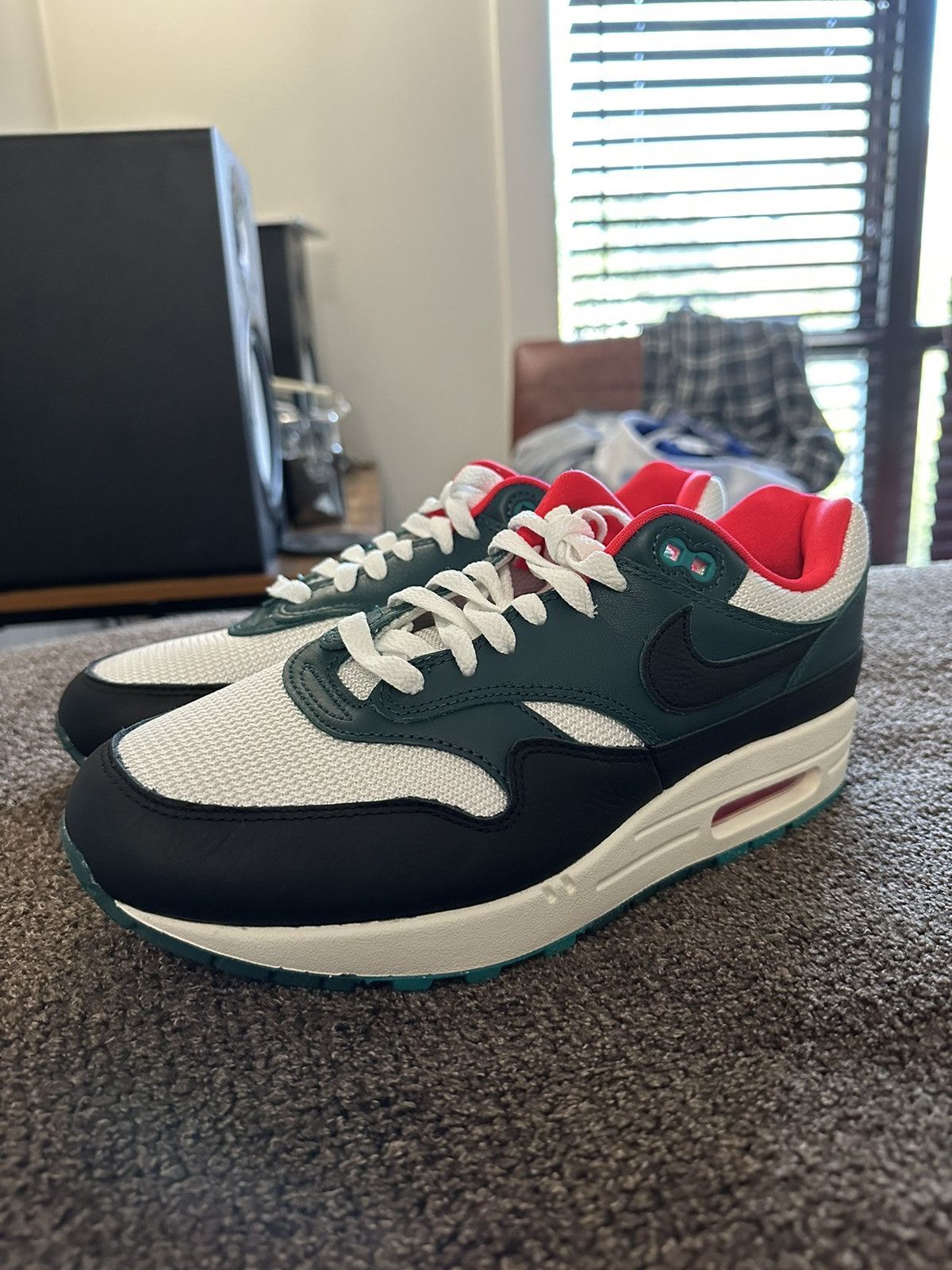Nike “LeBron James Liverpool F.C.” Air Max 1 Size US 8 / EU 41 - 2 Thumbnail