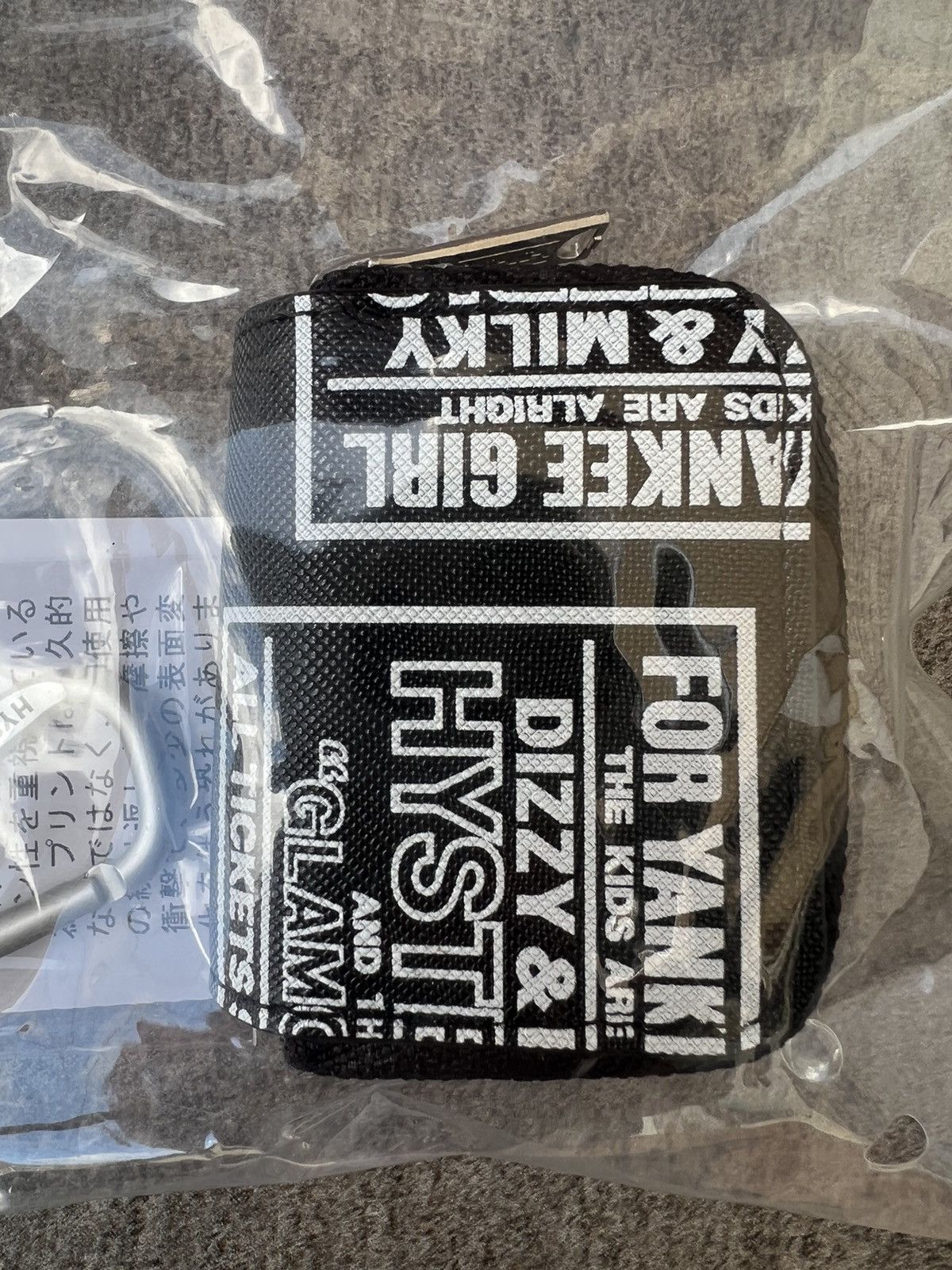 Hysteric Glamour HYSTERIC Airpod Case/Coin Bag/Belt Hang Size ONE SIZE - 1 Thumbnail