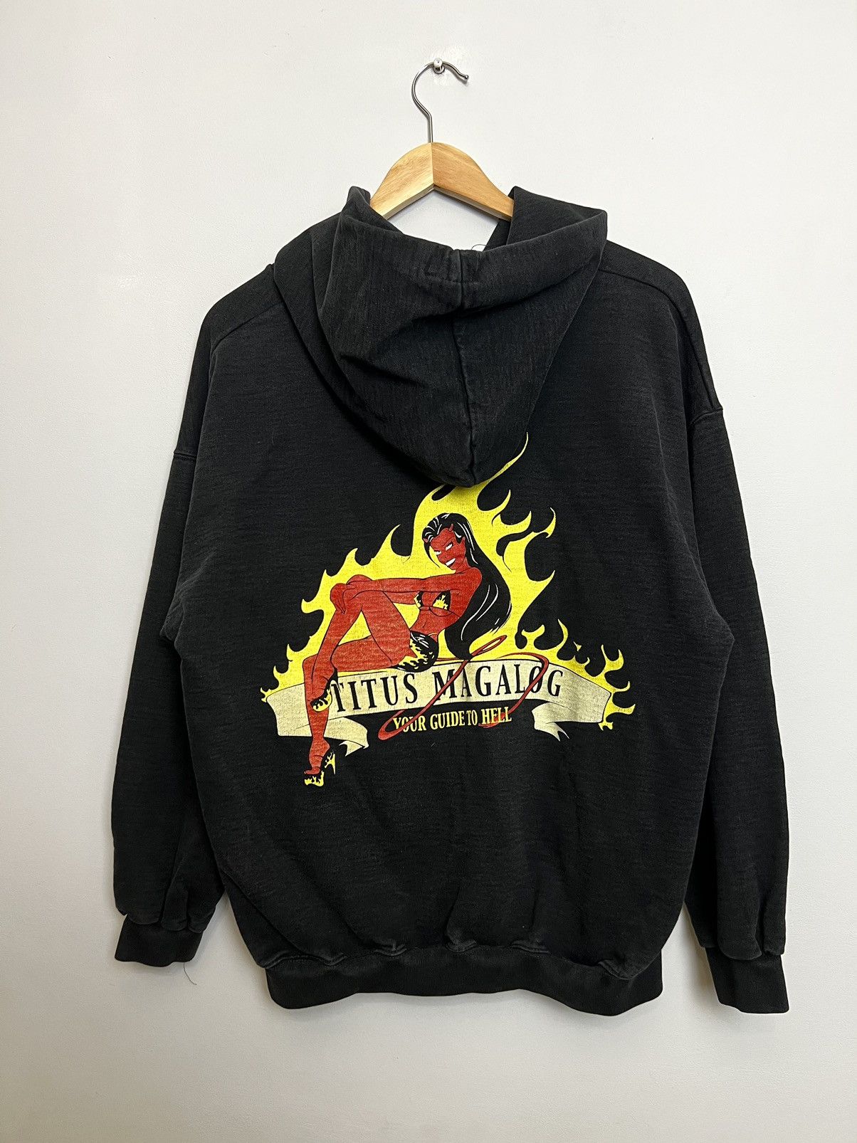 Powell Peralta Vintage 90s Titus Magalog Skateboard Devil Flames Hoodie Y2K Size US M / EU 48-50 / 2 - 1 Thumbnail