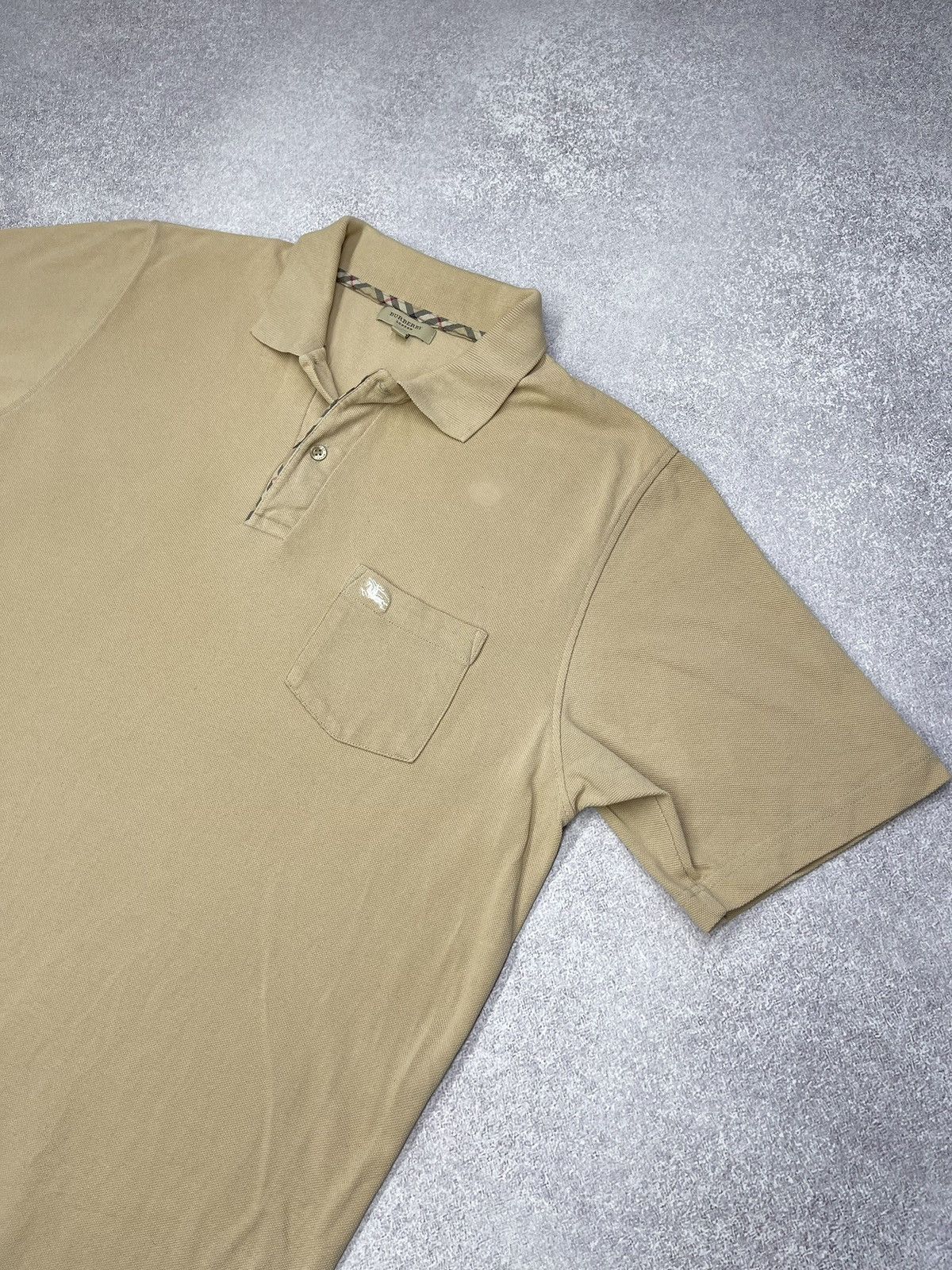 Burberry Vintage Burberry Polo Beige Y2K Size L Size US L / EU 52-54 / 3 - 4 Thumbnail