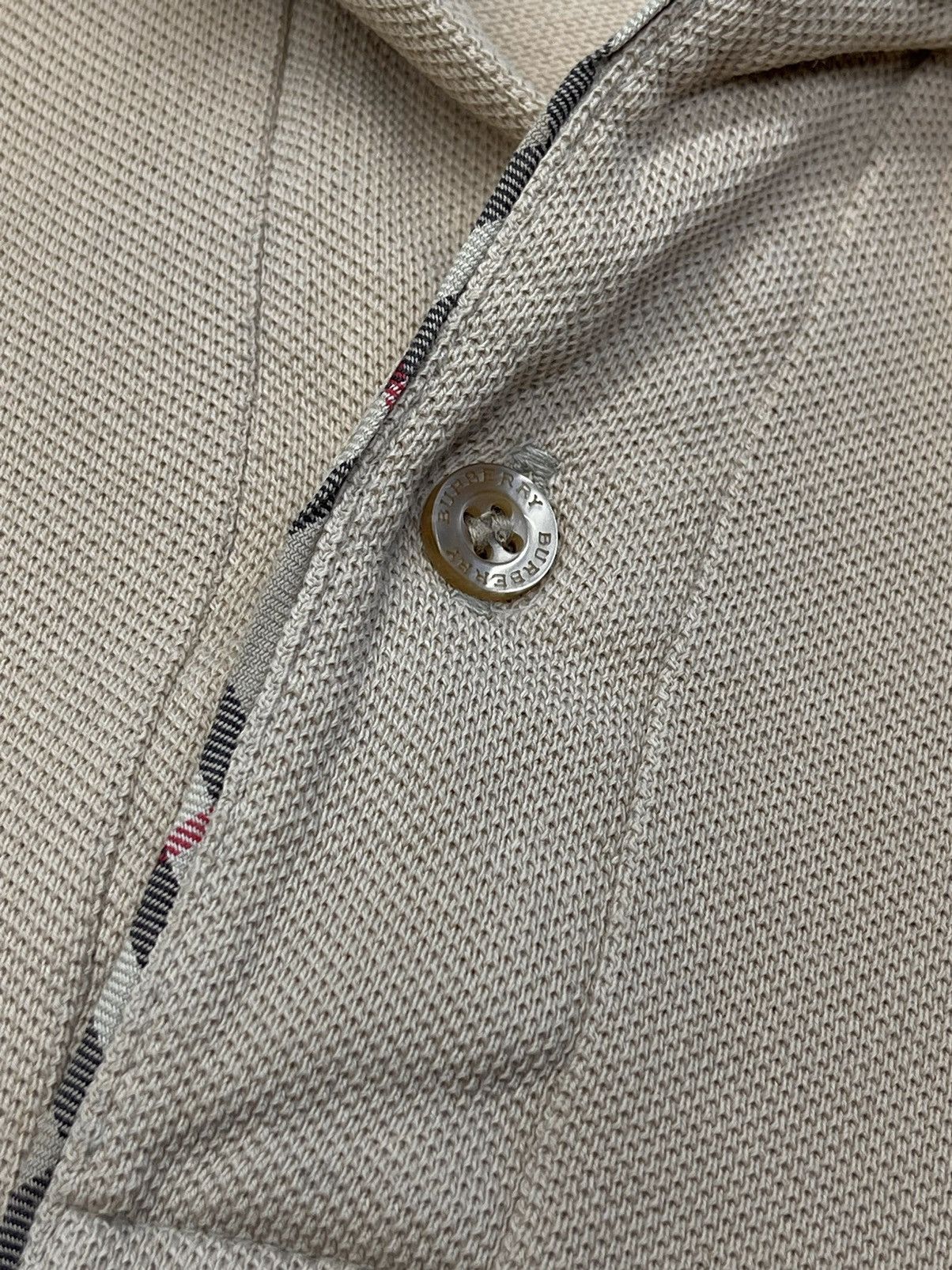 Burberry Vintage Burberry Polo Beige Y2K Size L Size US L / EU 52-54 / 3 - 7 Thumbnail