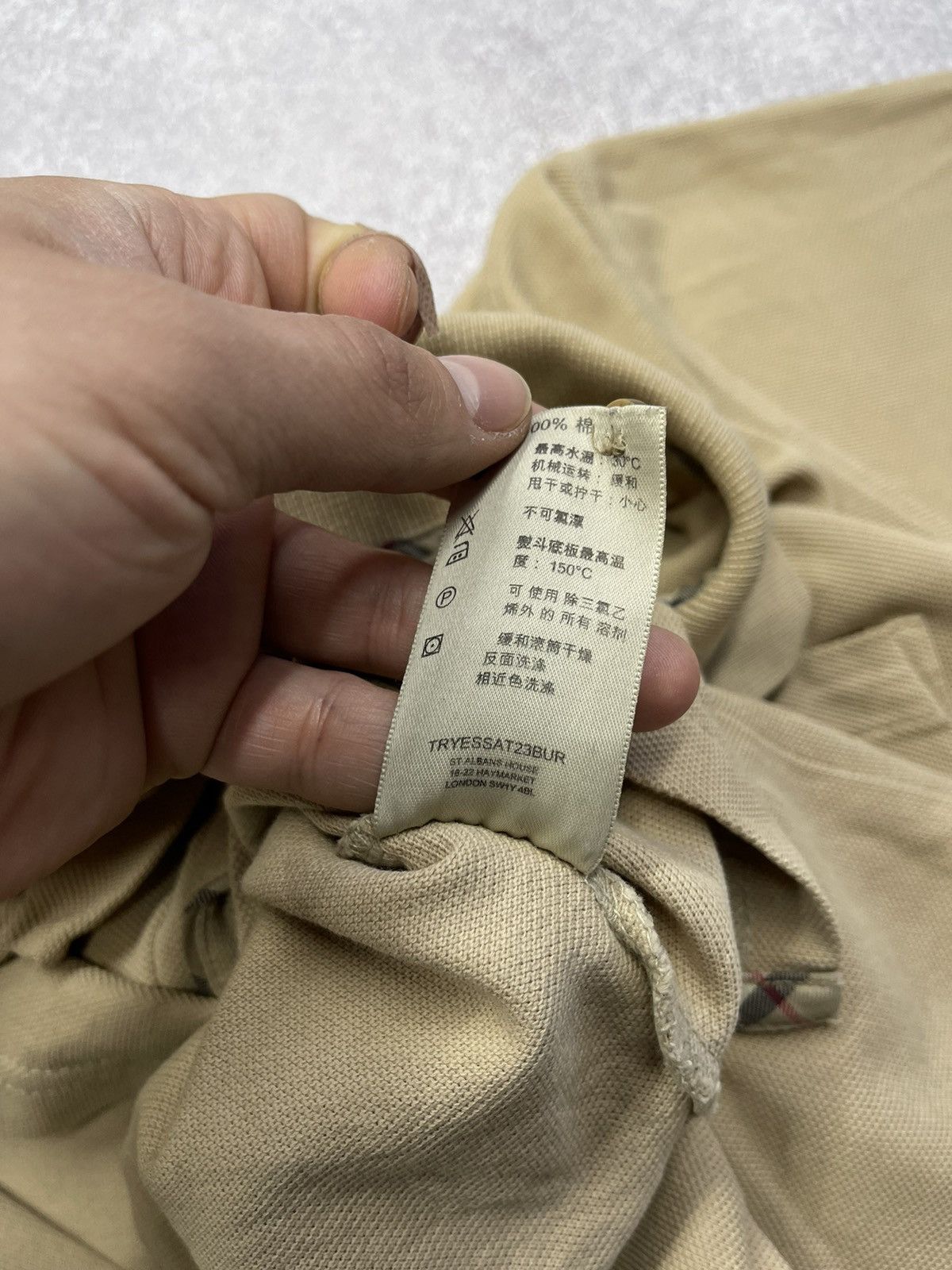 Burberry Vintage Burberry Polo Beige Y2K Size L Size US L / EU 52-54 / 3 - 11 Thumbnail