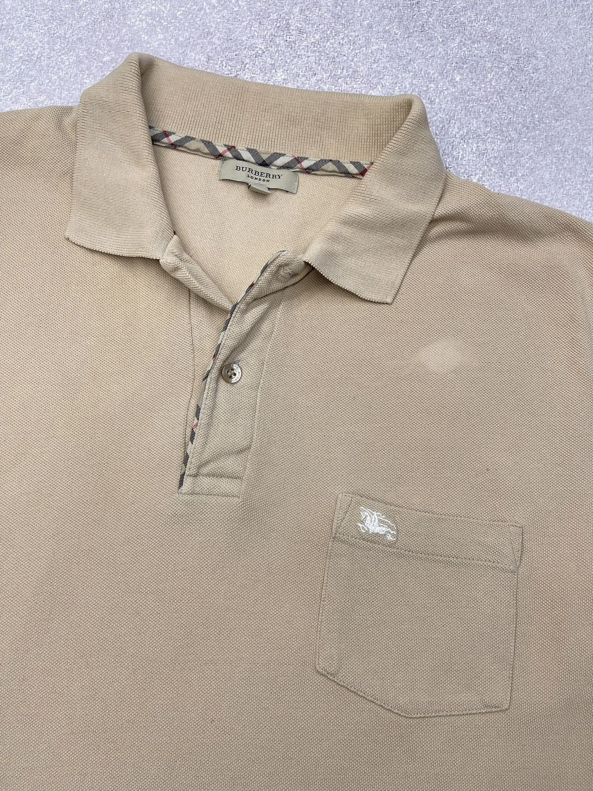 Burberry Vintage Burberry Polo Beige Y2K Size L Size US L / EU 52-54 / 3 - 5 Thumbnail