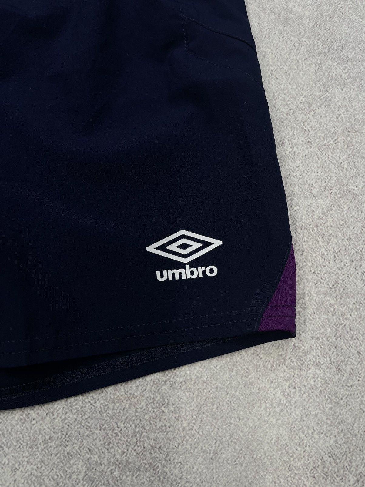 Umbro Vintage Umbro West Ham United London Shorts Jersey Y2K Size US 34 / EU 50 - 4 Thumbnail