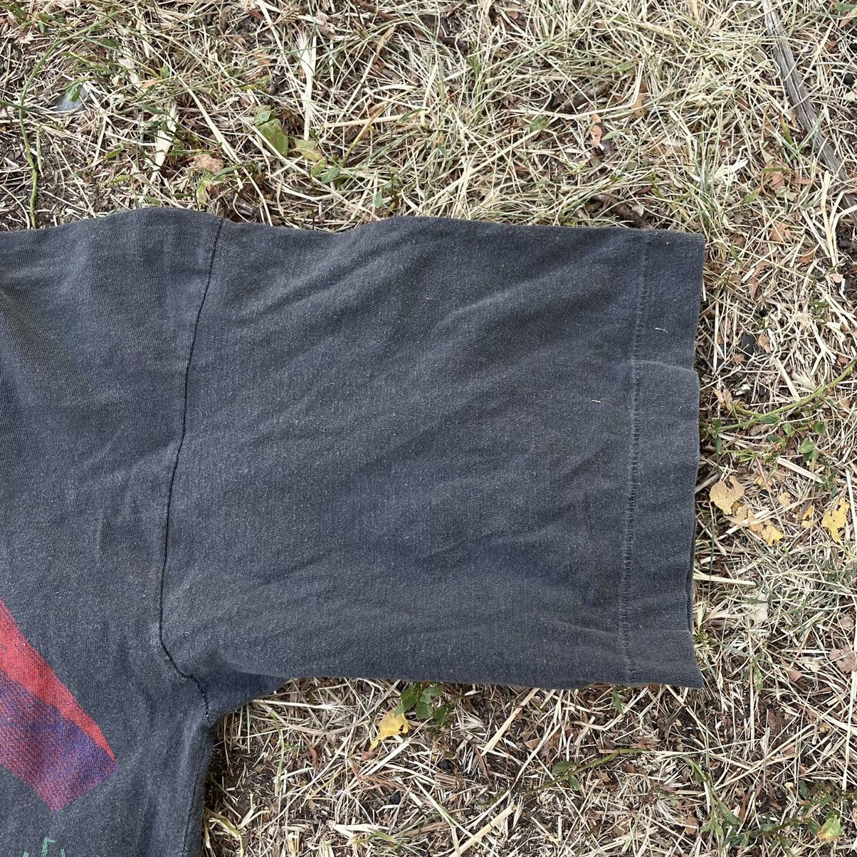 Vintage Vintage 90s Metallica Band Tee All Over Print Grunge Boxy L Size US L / EU 52-54 / 3 - 10 Thumbnail