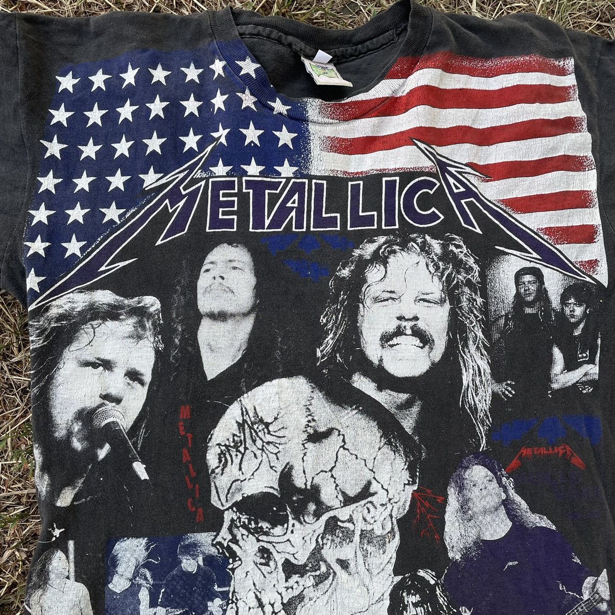 Vintage Vintage 90s Metallica Band Tee All Over Print Grunge Boxy L Size US L / EU 52-54 / 3 - 5 Thumbnail