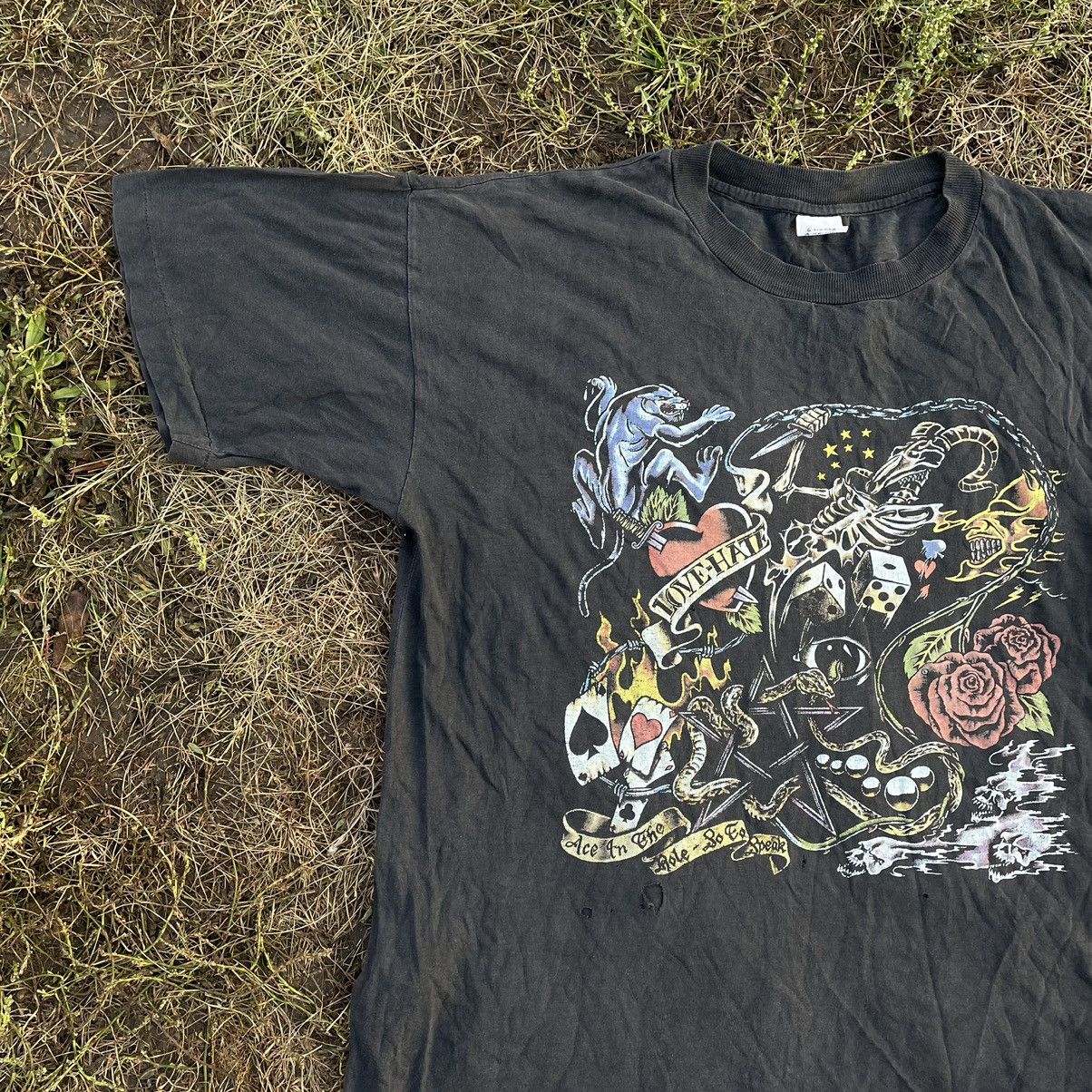 Vintage Vintage Y2K Graphic Tee Skulls All Over Print Grunge Baggy L Size US L / EU 52-54 / 3 - 2 Thumbnail