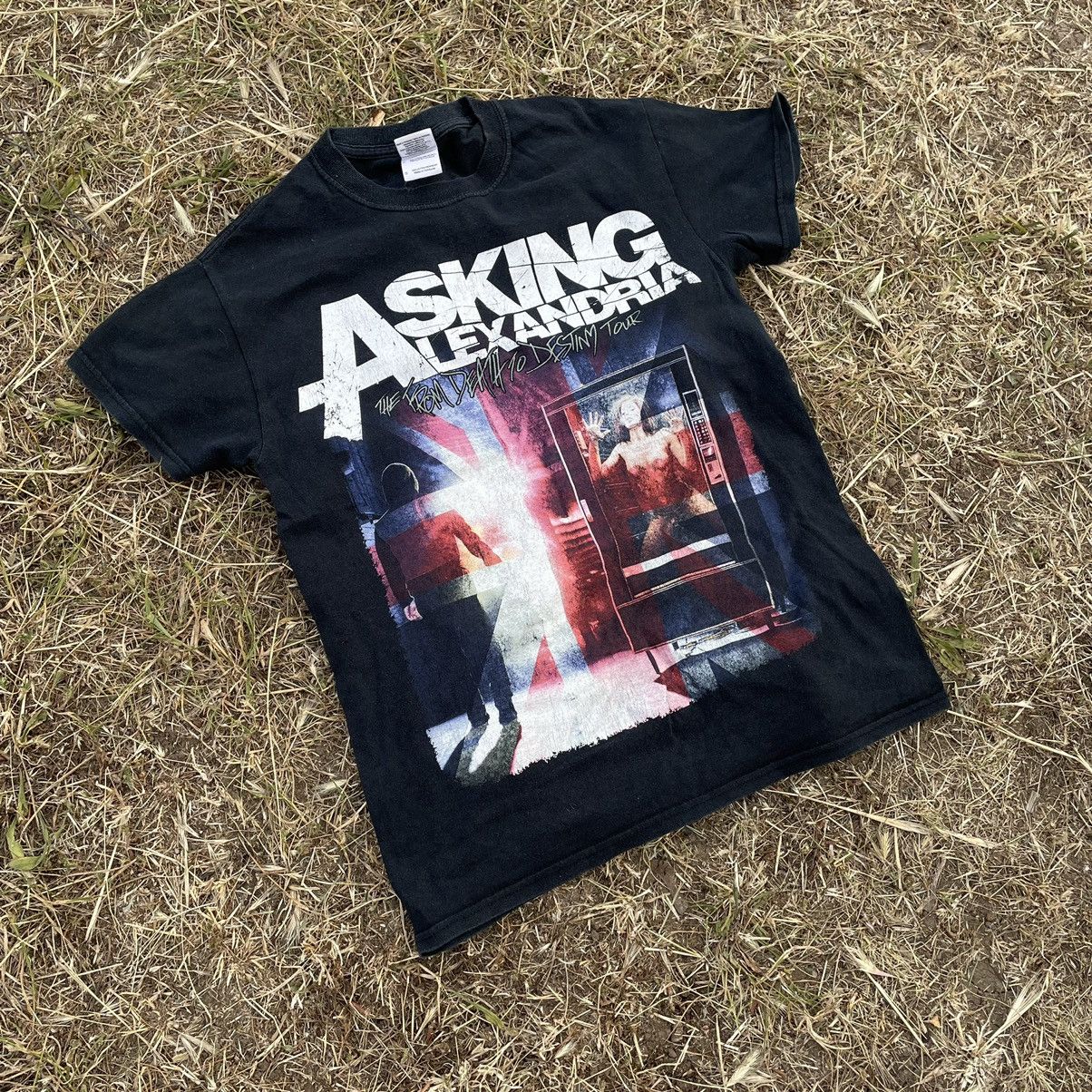 Vintage Vintage Y2K Asking Alexandria Graphic Tee Band Grunge Boxy S Size US S / EU 44-46 / 1 - 4 Thumbnail