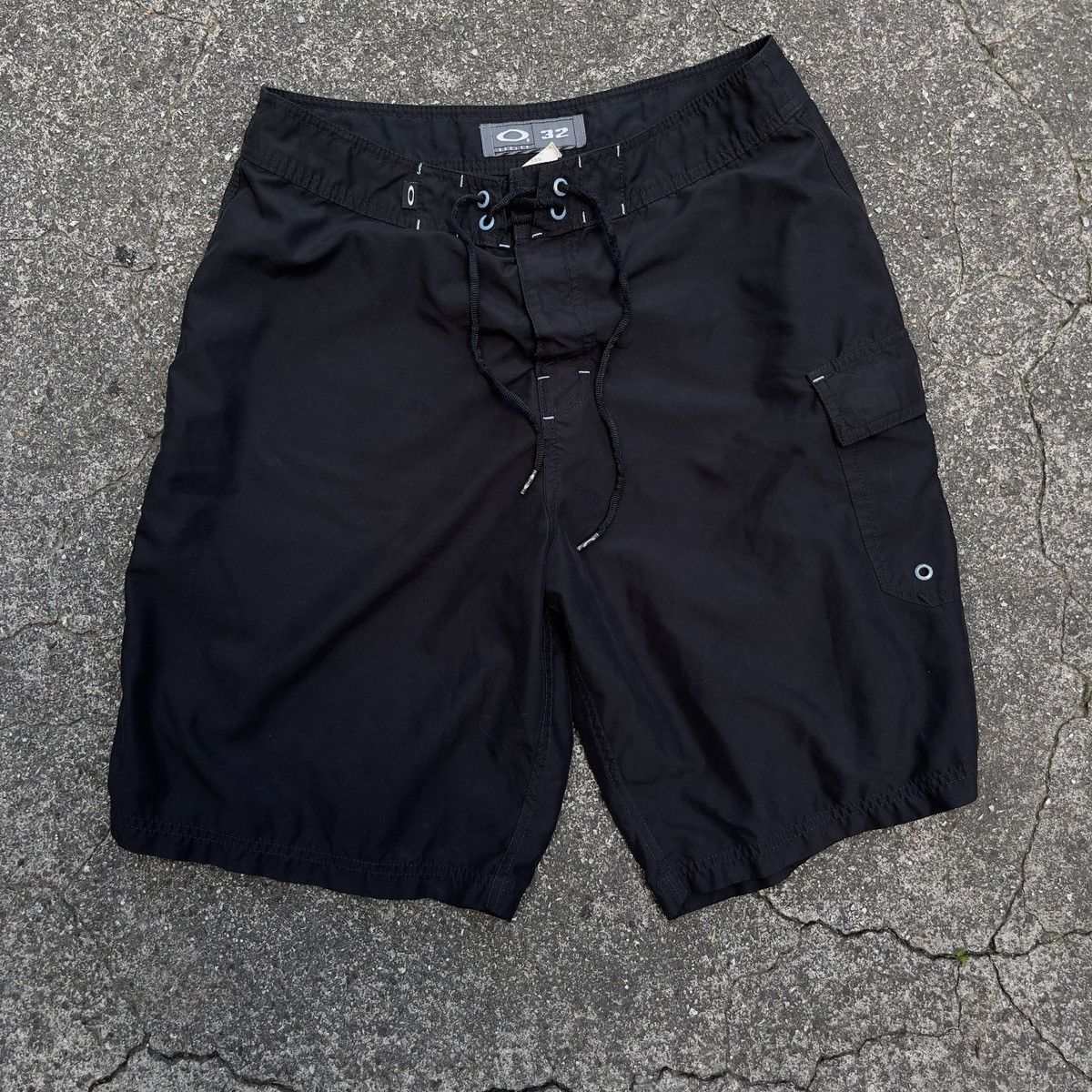 Vintage Y2K OAKLEY Software Shorts