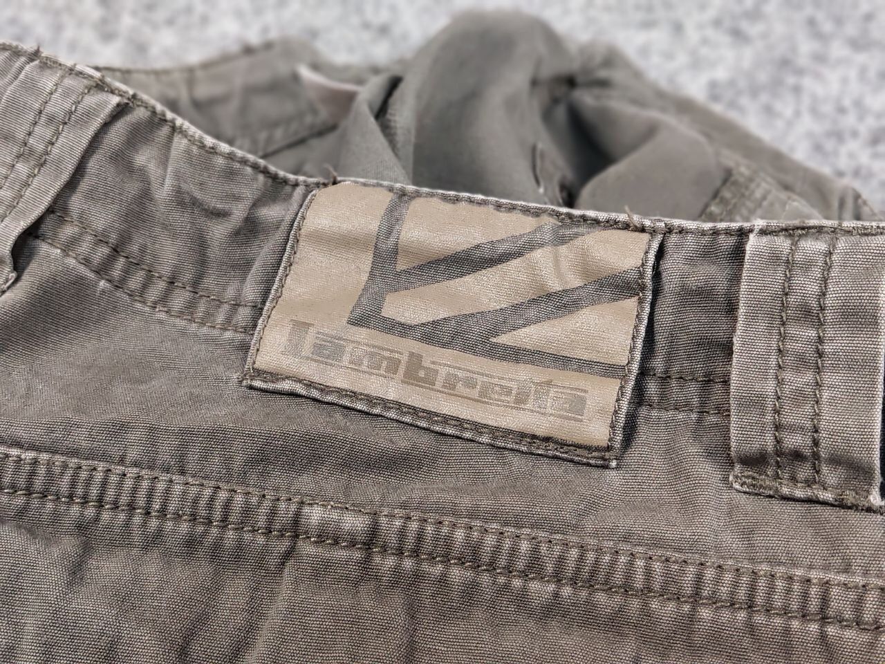 Japanese Brand Vintage 90's Cargo Pants Travis Scott Japan Zip Pocket Size US 34 / EU 50 - 19 Thumbnail