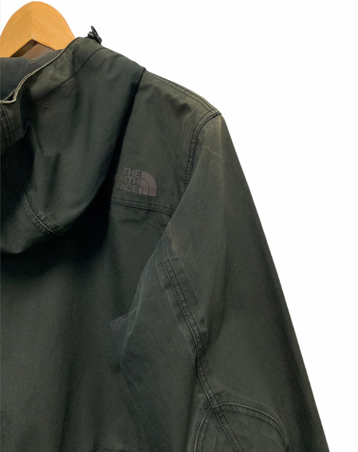The North Face Vintage The North Face Waterproof Tactical Pockets Jacket Size US M / EU 48-50 / 2 - 5 Thumbnail