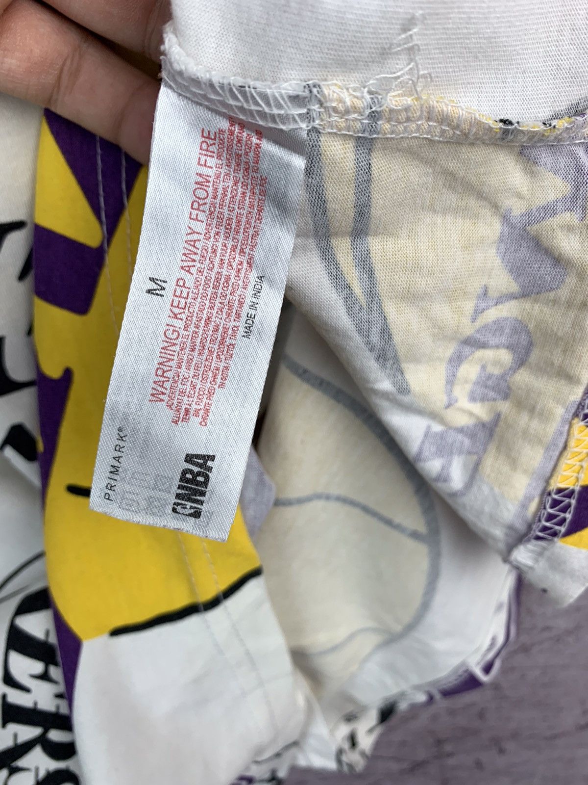 NBA × Vintage Vintage NBA Los Angeles Lakers T Shirt Size US M / EU 48-50 / 2 - 8 Thumbnail
