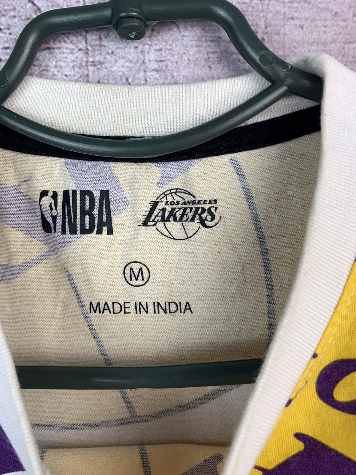 NBA × Vintage Vintage NBA Los Angeles Lakers T Shirt Size US M / EU 48-50 / 2 - 6 Thumbnail