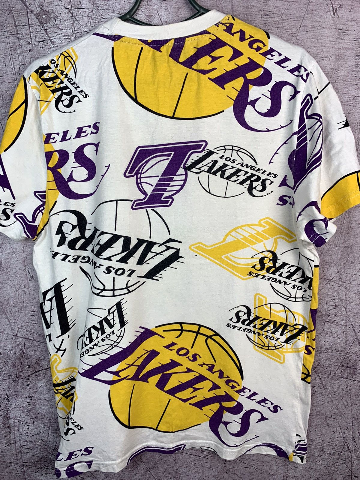 NBA × Vintage Vintage NBA Los Angeles Lakers T Shirt Size US M / EU 48-50 / 2 - 7 Thumbnail