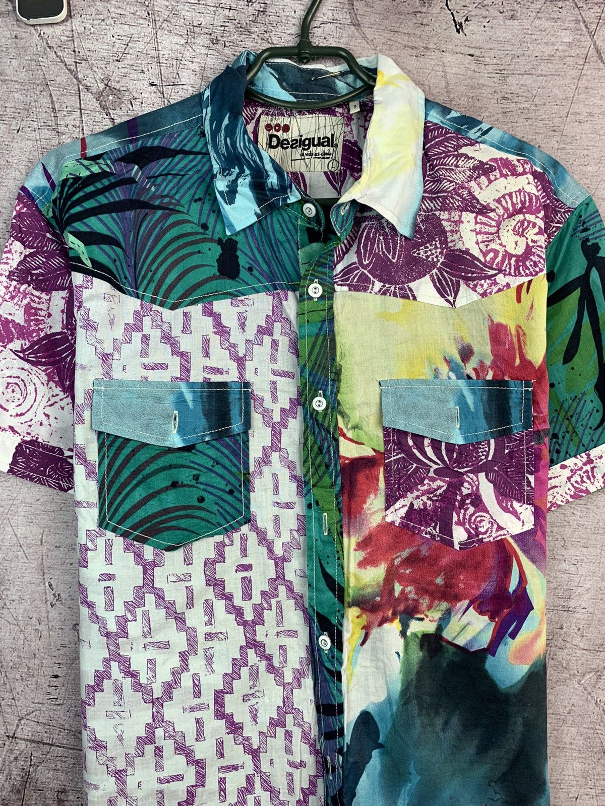 Desigual Desigual Vintage Mens Art Hawaiian Shirt Size US L / EU 52-54 / 3 - 2 Thumbnail