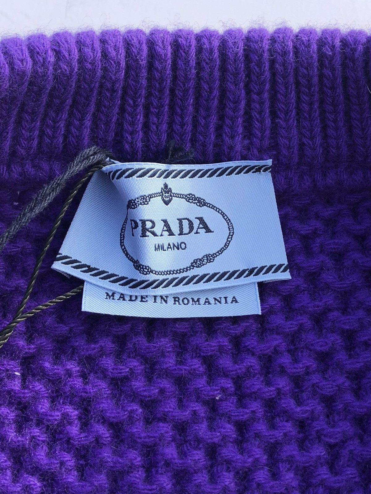 Prada PRADA BNWT PURPLE KNIT CREWNECK SWEATER SIZE 48 Size US M / EU 48-50 / 2 - 3 Thumbnail