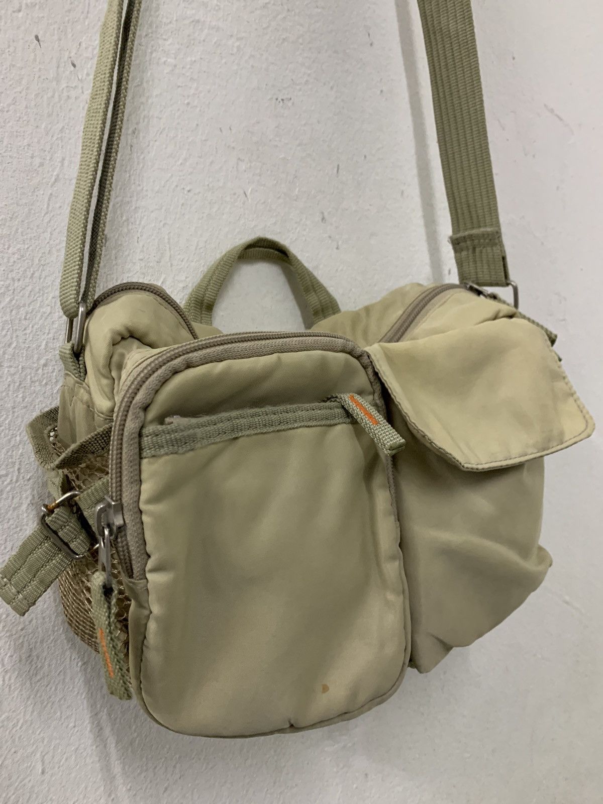Japanese Brand Sling Bag Nylon Faded Olive Size ONE SIZE - 3 Thumbnail