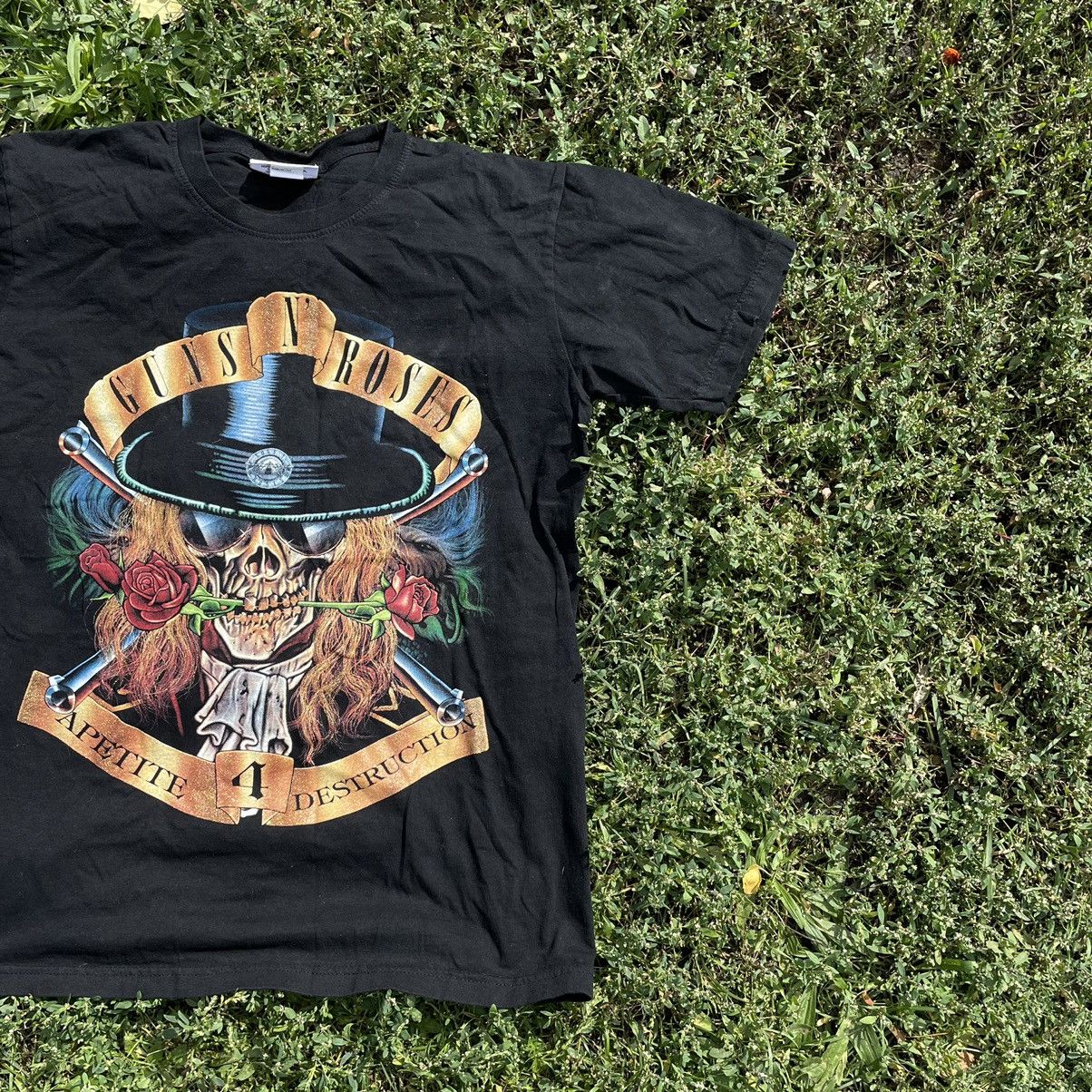 Vintage Vintage 90s Guns N Roses Sun Faded Graphic Band Tee Skate M Size US M / EU 48-50 / 2 - 3 Thumbnail
