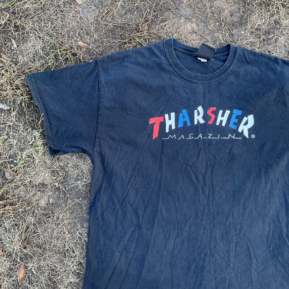 Vintage Vintage Y2K Thrasher Sun Faded Graphic Tee Skate Streetwear Size US XL / EU 56 / 4 - 3 Thumbnail