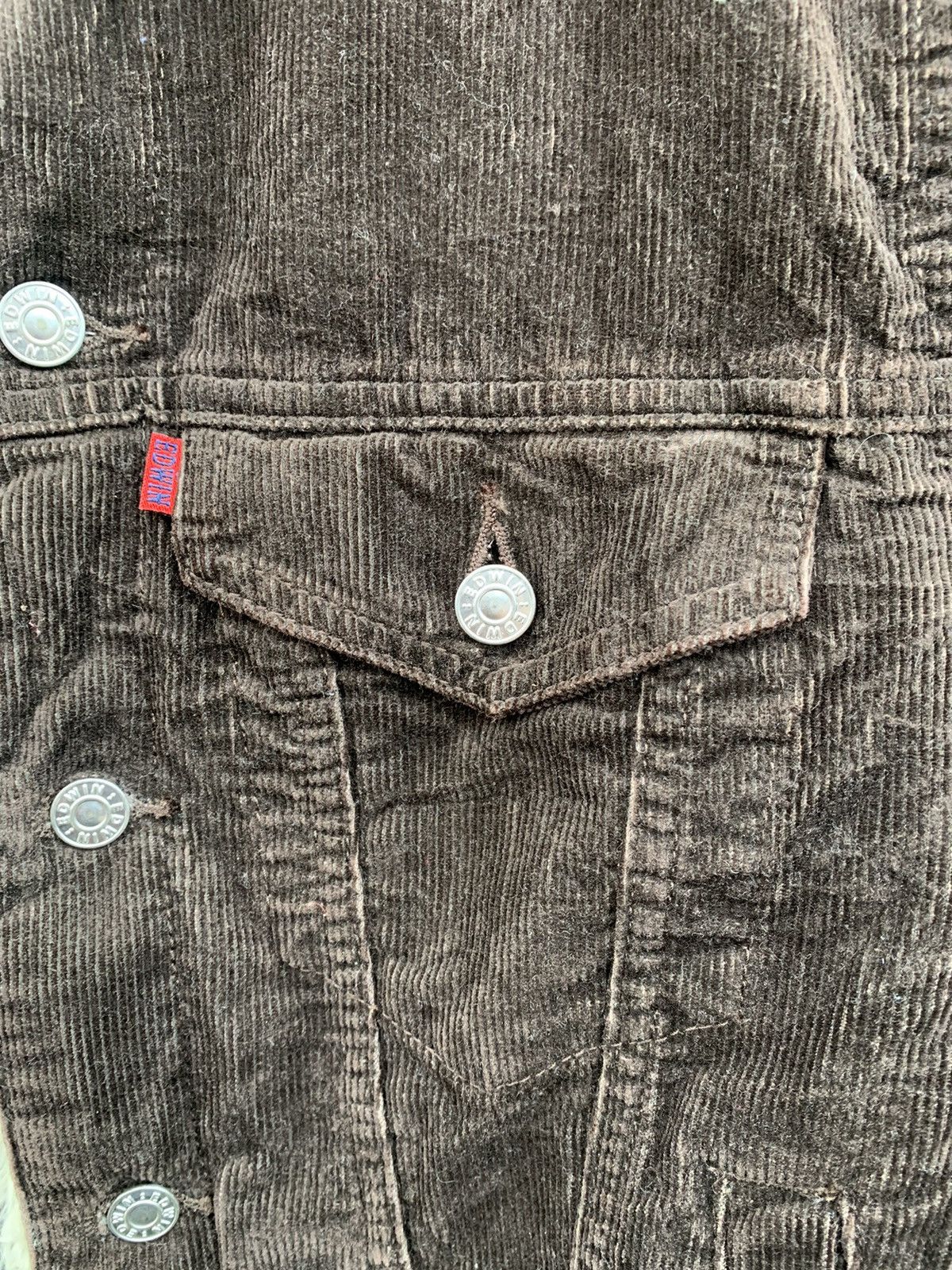 Edwin × Japanese Brand VINTAGE EDWIN COLDUROY TRUCKER JACKET FAUX FUR LINING Size US M / EU 48-50 / 2 - 6 Thumbnail