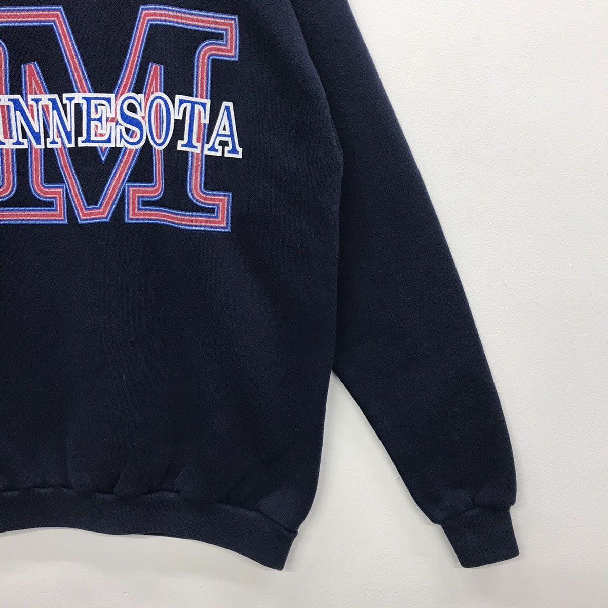 Tultex × Vintage Rare!! Vintage Tultex Minnesota Graphic Sweatshirt Size US L / EU 52-54 / 3 - 4 Thumbnail
