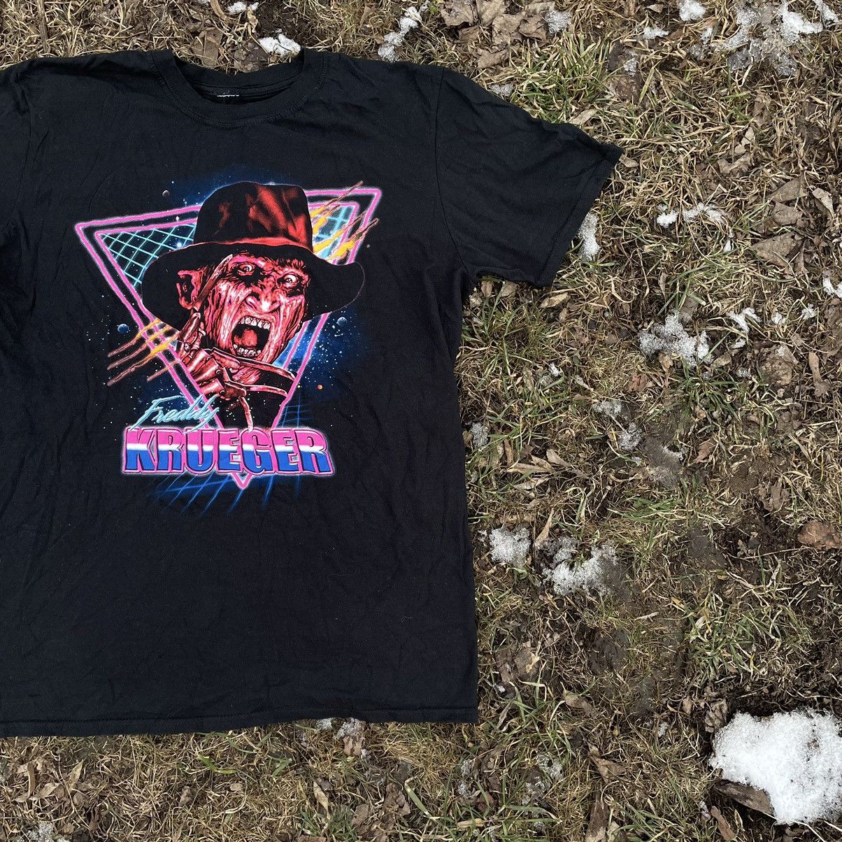 Vintage Vintage 90s Graphic Tee Horror Vamp Grunge Streetwear Boxy M Size US M / EU 48-50 / 2 - 2 Thumbnail