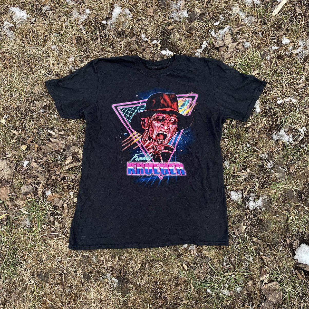 Vintage Vintage 90s Graphic Tee Horror Vamp Grunge Streetwear Boxy M Size US M / EU 48-50 / 2 - 1 Thumbnail