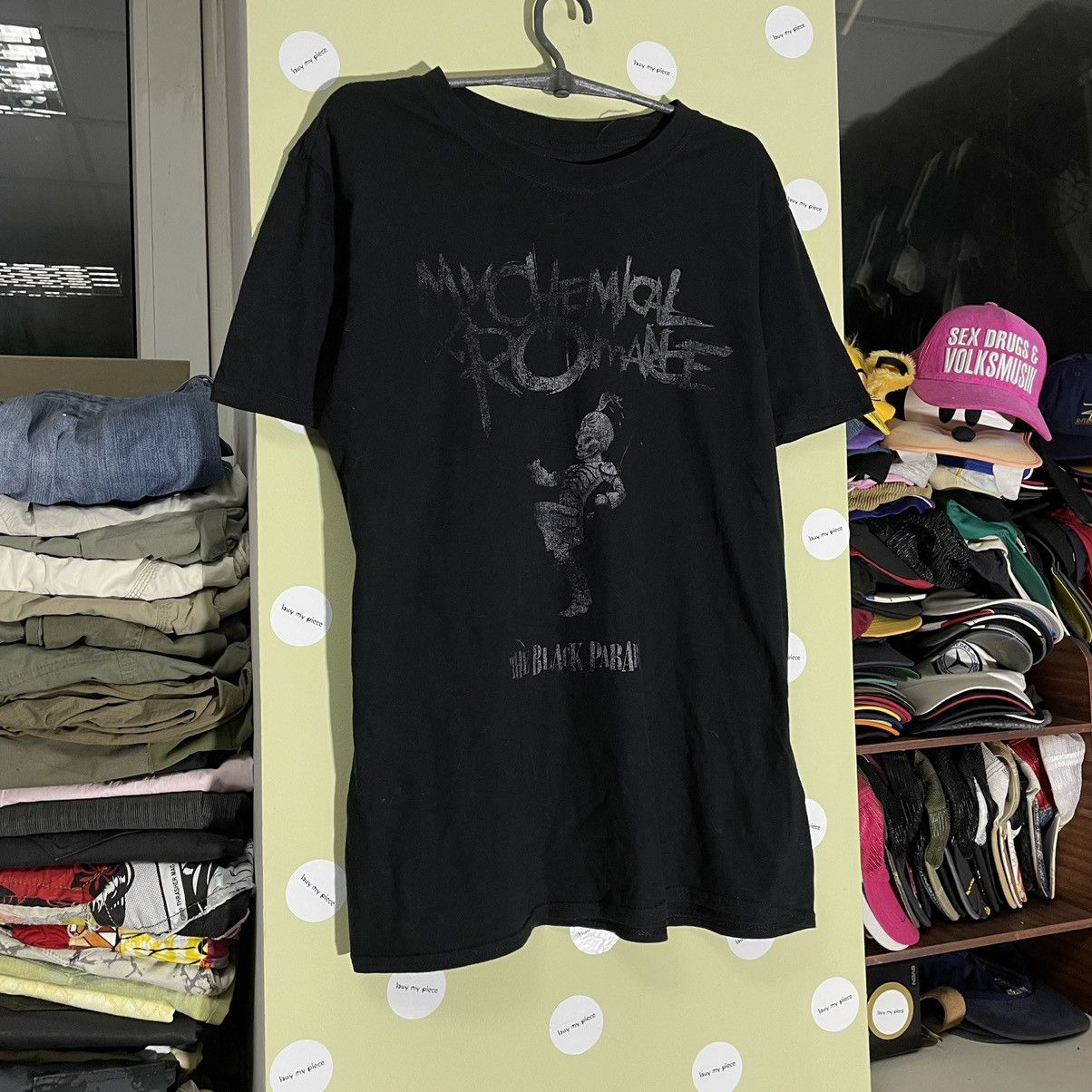 Vintage Vintage 90s Goth Graphic Tee Skull Print Faded Black Boxy M Size US M / EU 48-50 / 2 - 1 Thumbnail